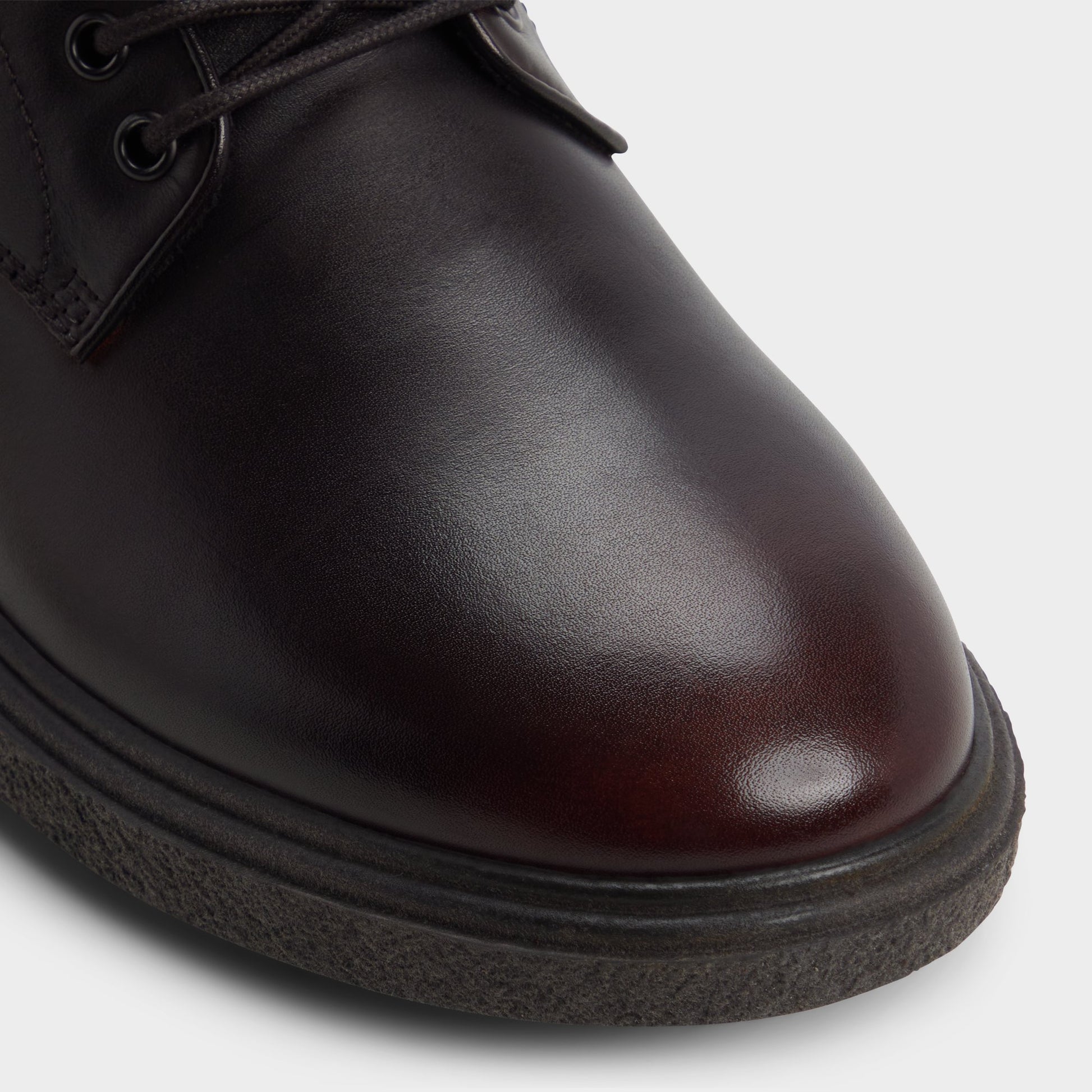 Close-up of the Dark brown Walton Lace-up boot