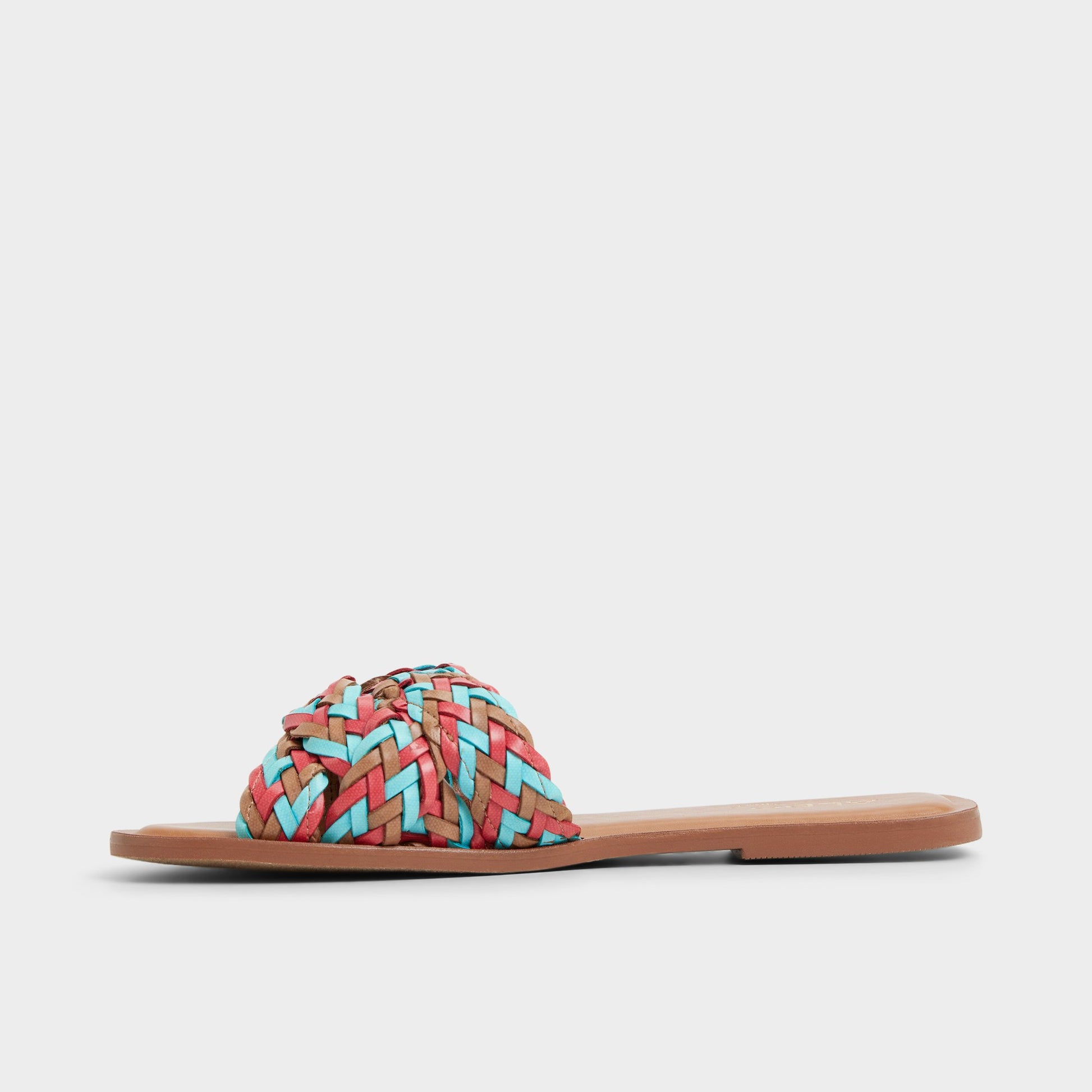 Side view of Multicolor Ravelle