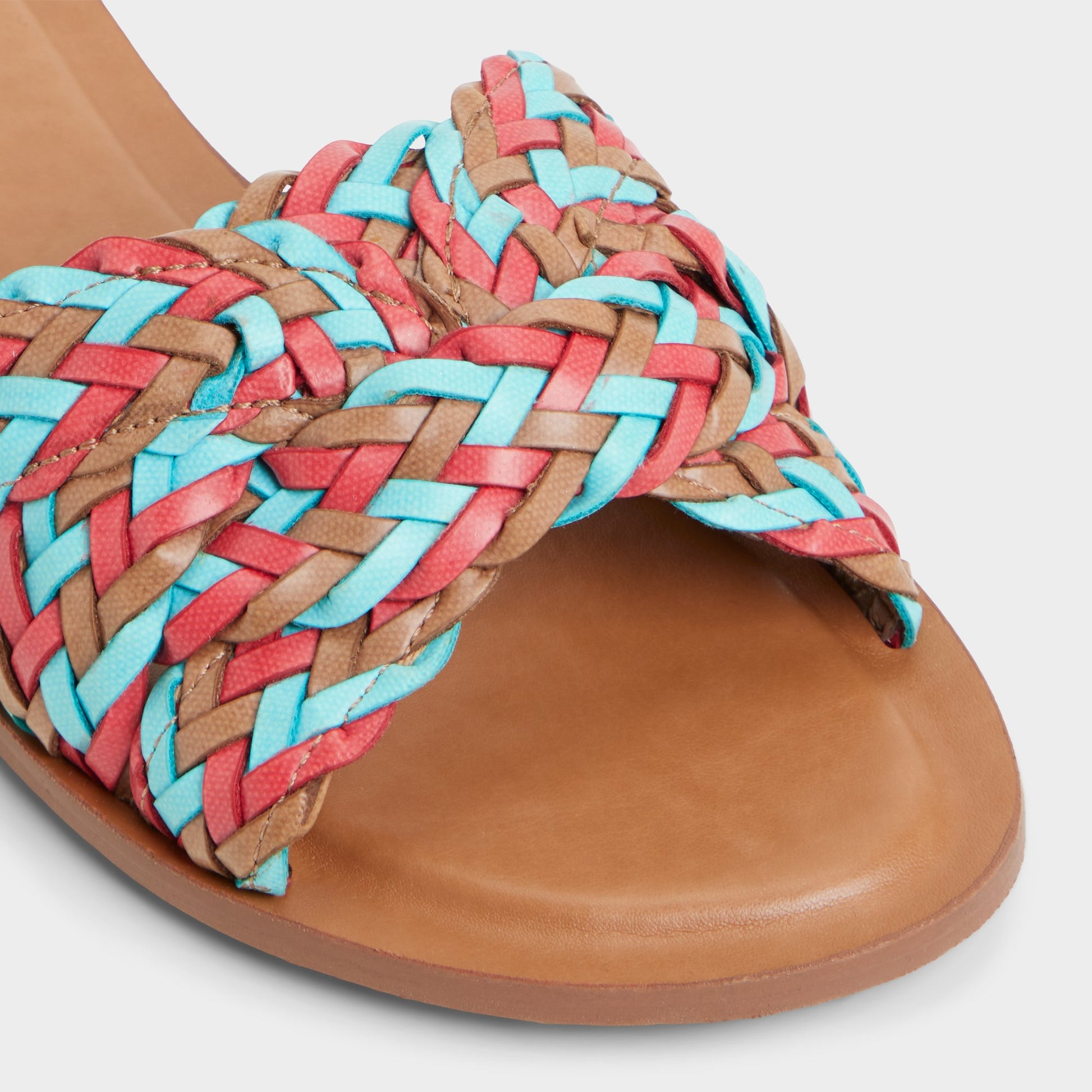 Close-up of the Multicolor Ravelle