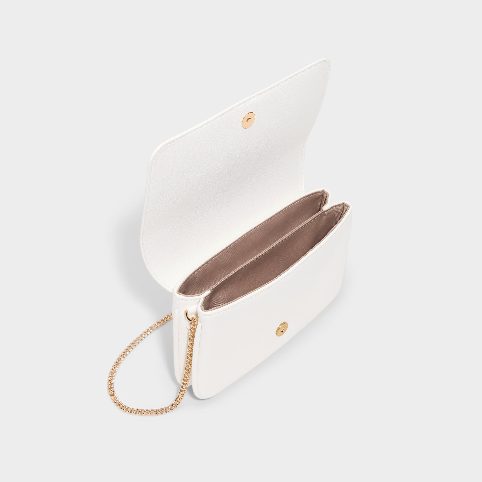 Product media for Riverly