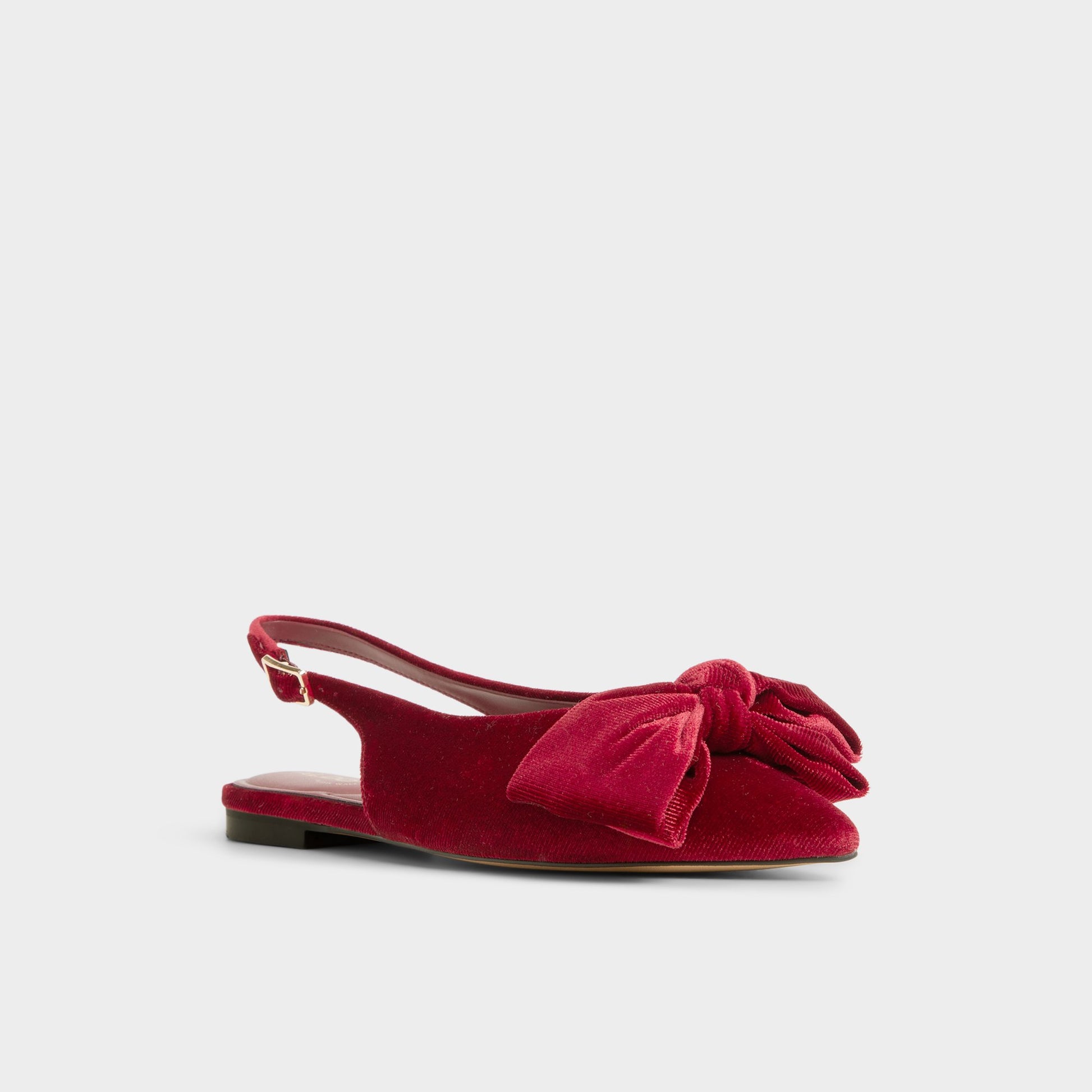 Three-quarter angle of Medium red Festive Slingback ballerina's front side