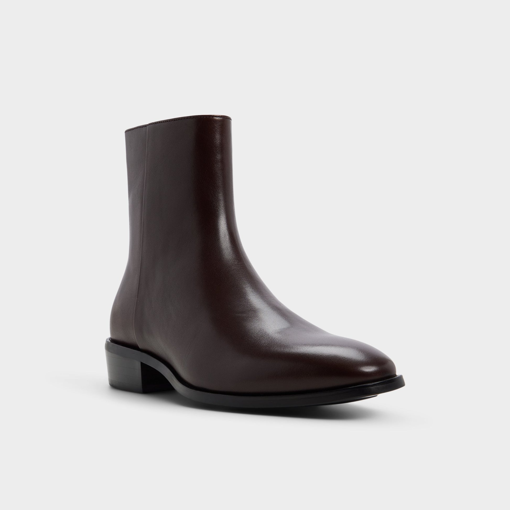 Three-quarter angle of Bordo Amur Ankle boot's front side