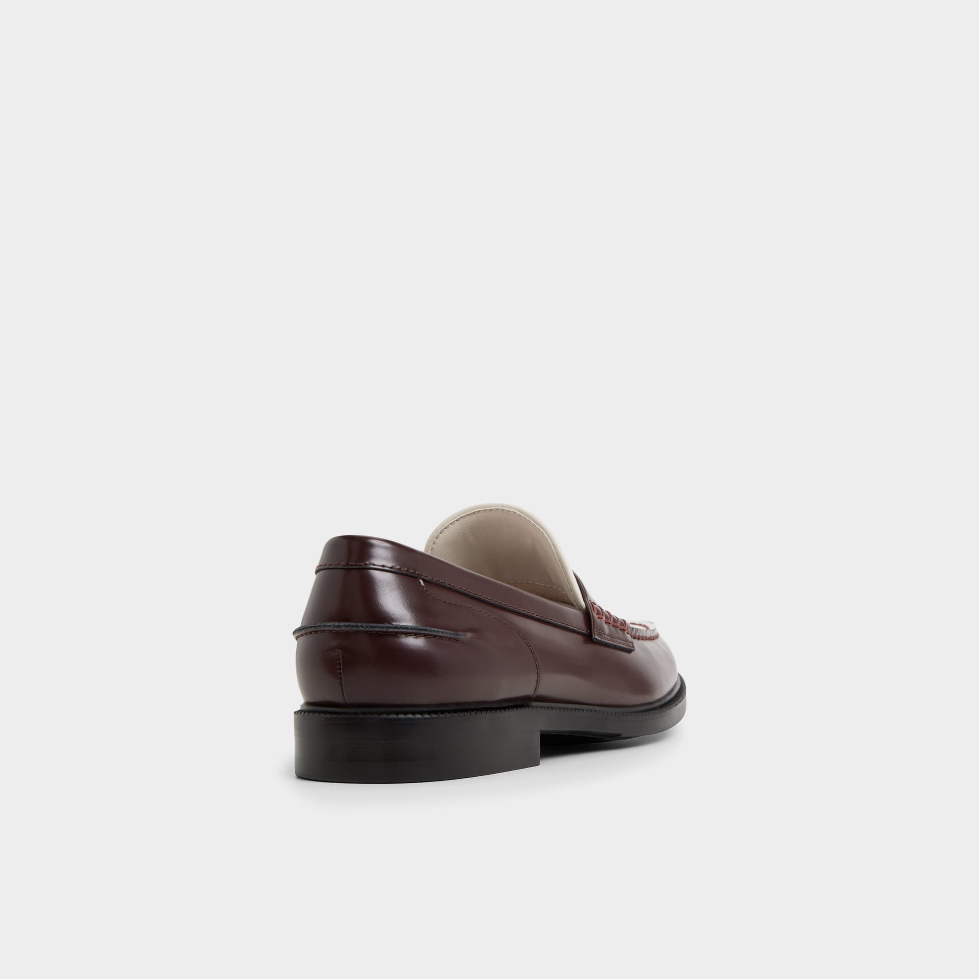 Three-quarter angle of Bordo Kieran Loafer's back side