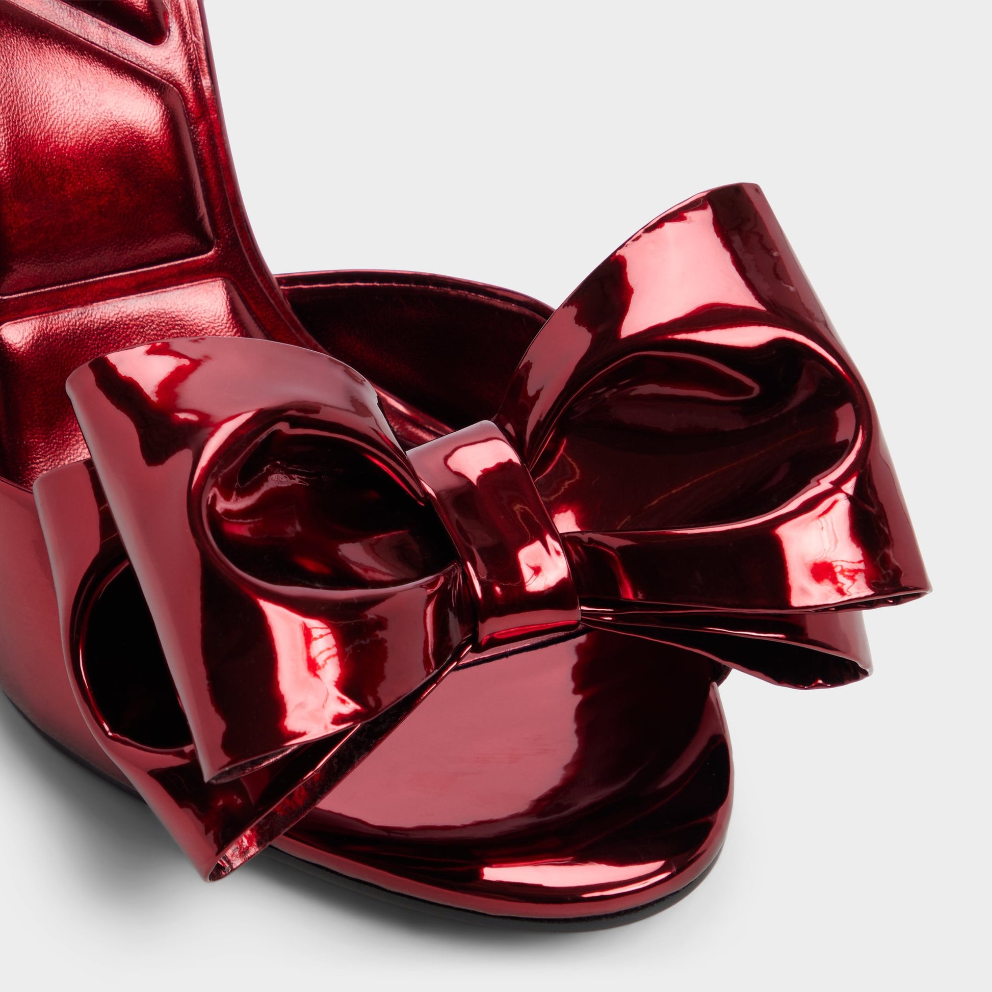 Close-up of the Medium Red Tinsletta Heeled sandal