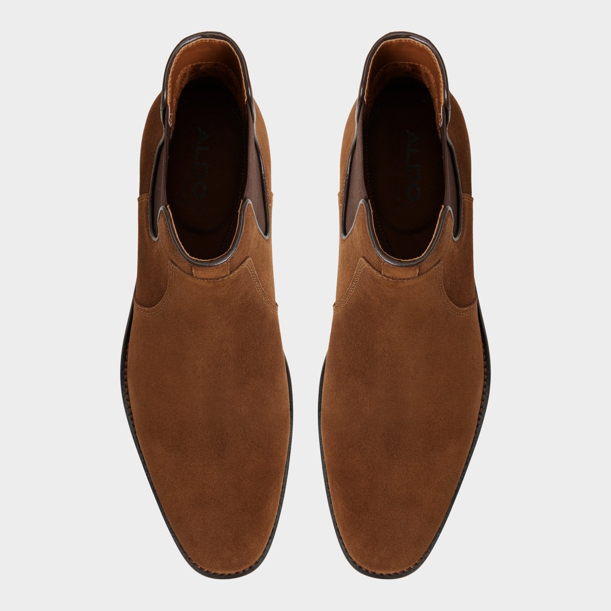Top-down view of the Medium Brown Hunter Chelsea boot