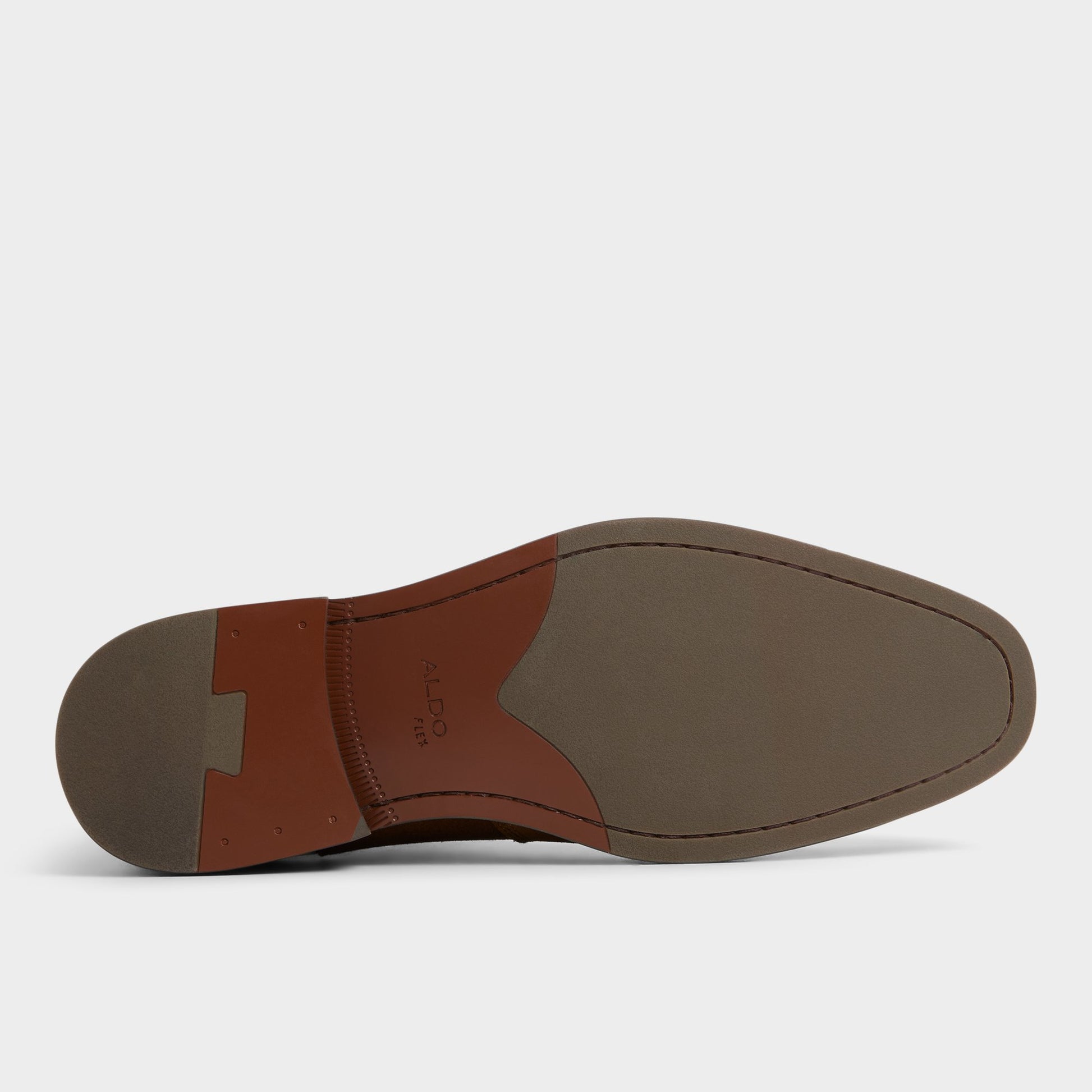 View of Medium Brown Hunter Chelsea boot's sole