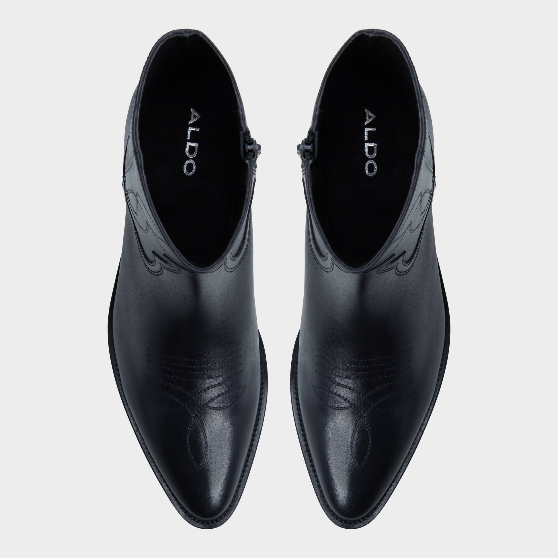 Vue de dessus de la Noir Arvin Ankle boot