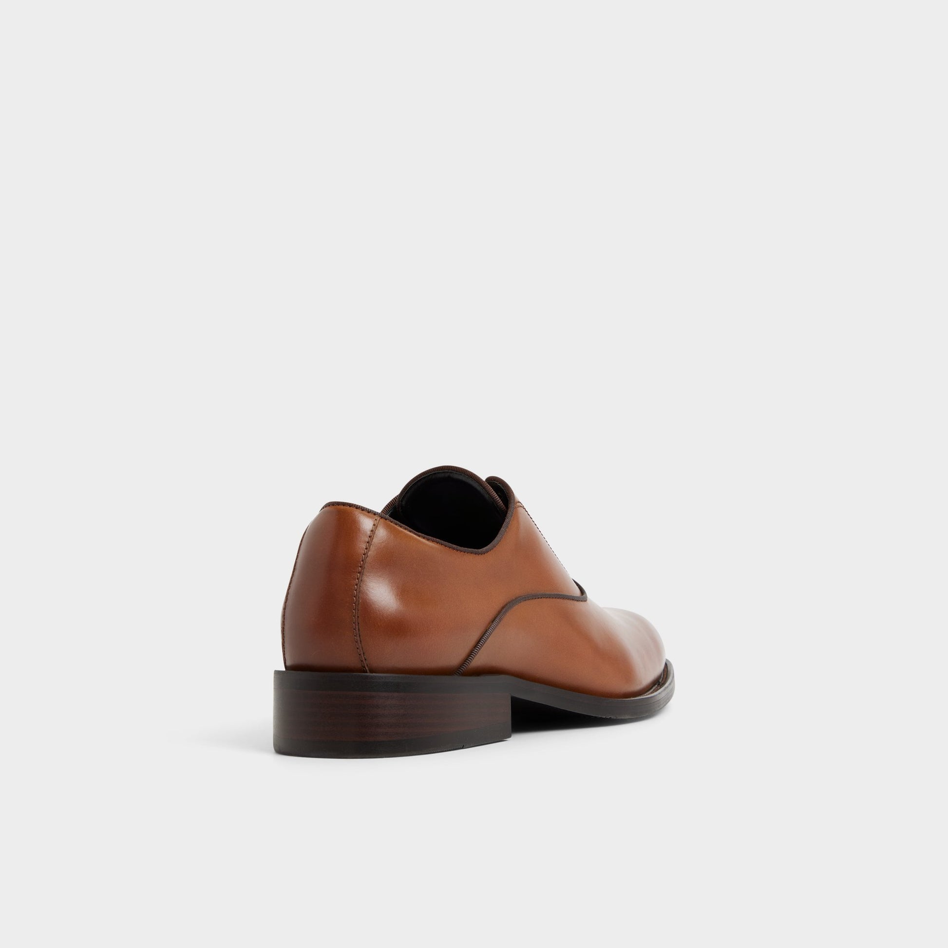 Three-quarter angle of Cognac Braz Oxford shoe's back side