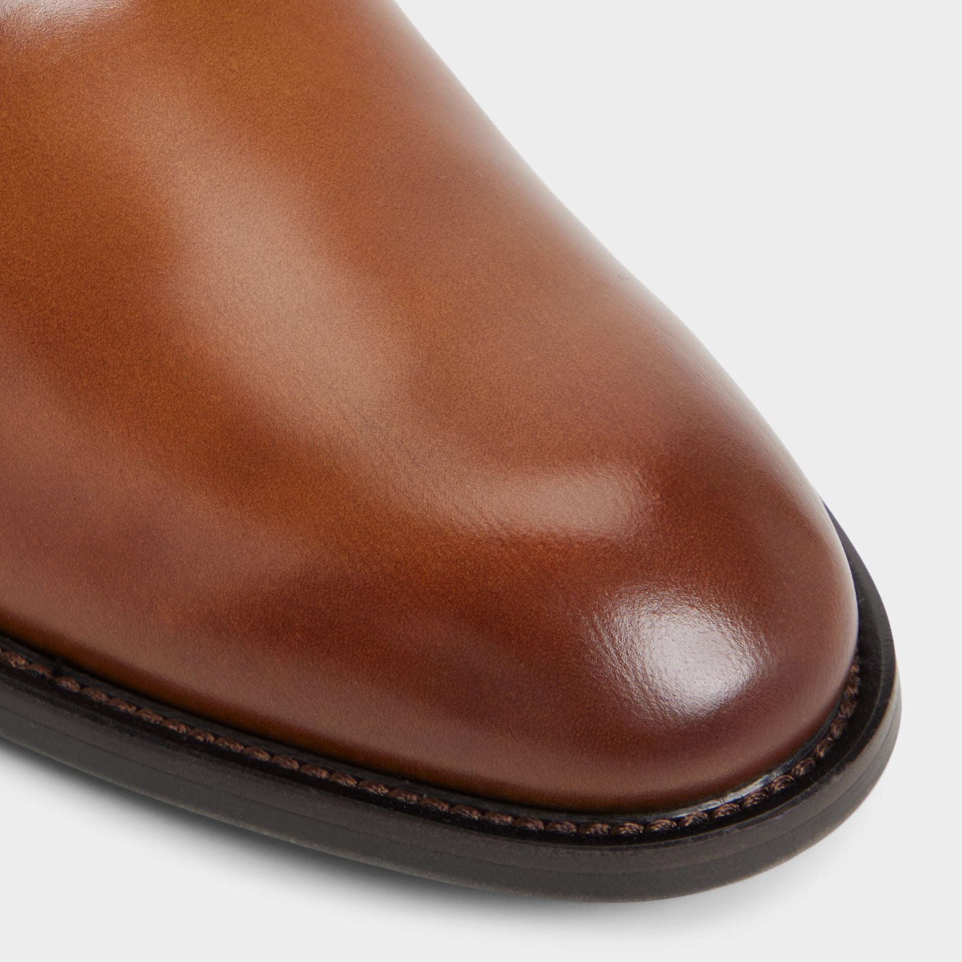 Close-up of the Cognac Braz Oxford shoe