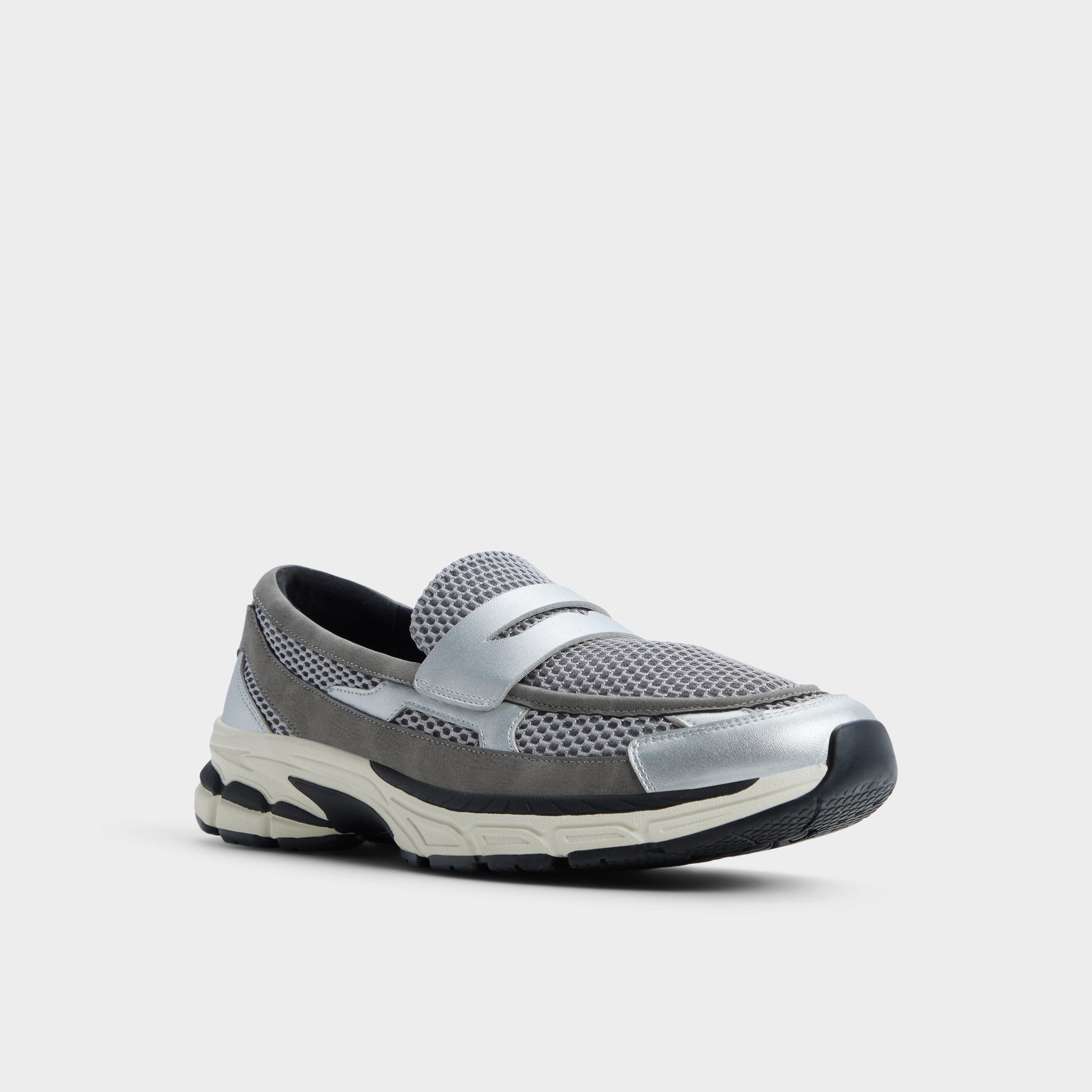 Three-quarter angle of Light grey Loafersnkr Slip-on sneaker's front side