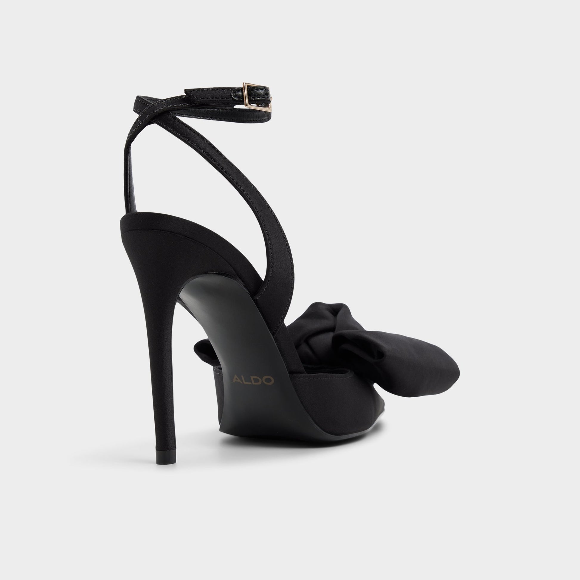 Angle de trois quarts de l'arrière de Noir Nikky Chaussure à talon haut
