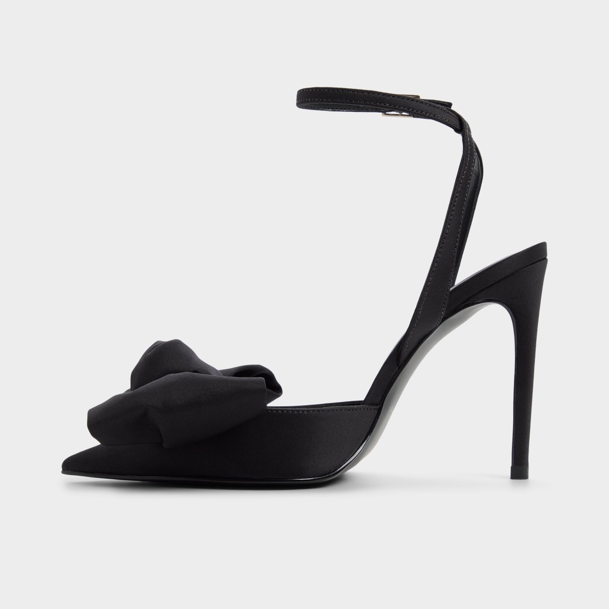 Vue latérale de Noir Nikky Chaussure à talon haut