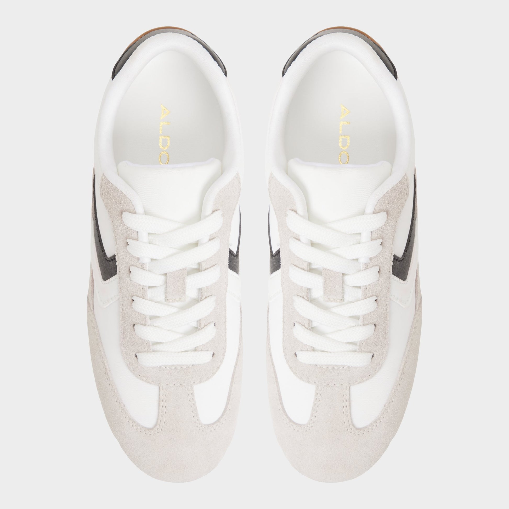Top-down view of the White/grey Coolchic Jogger sneaker