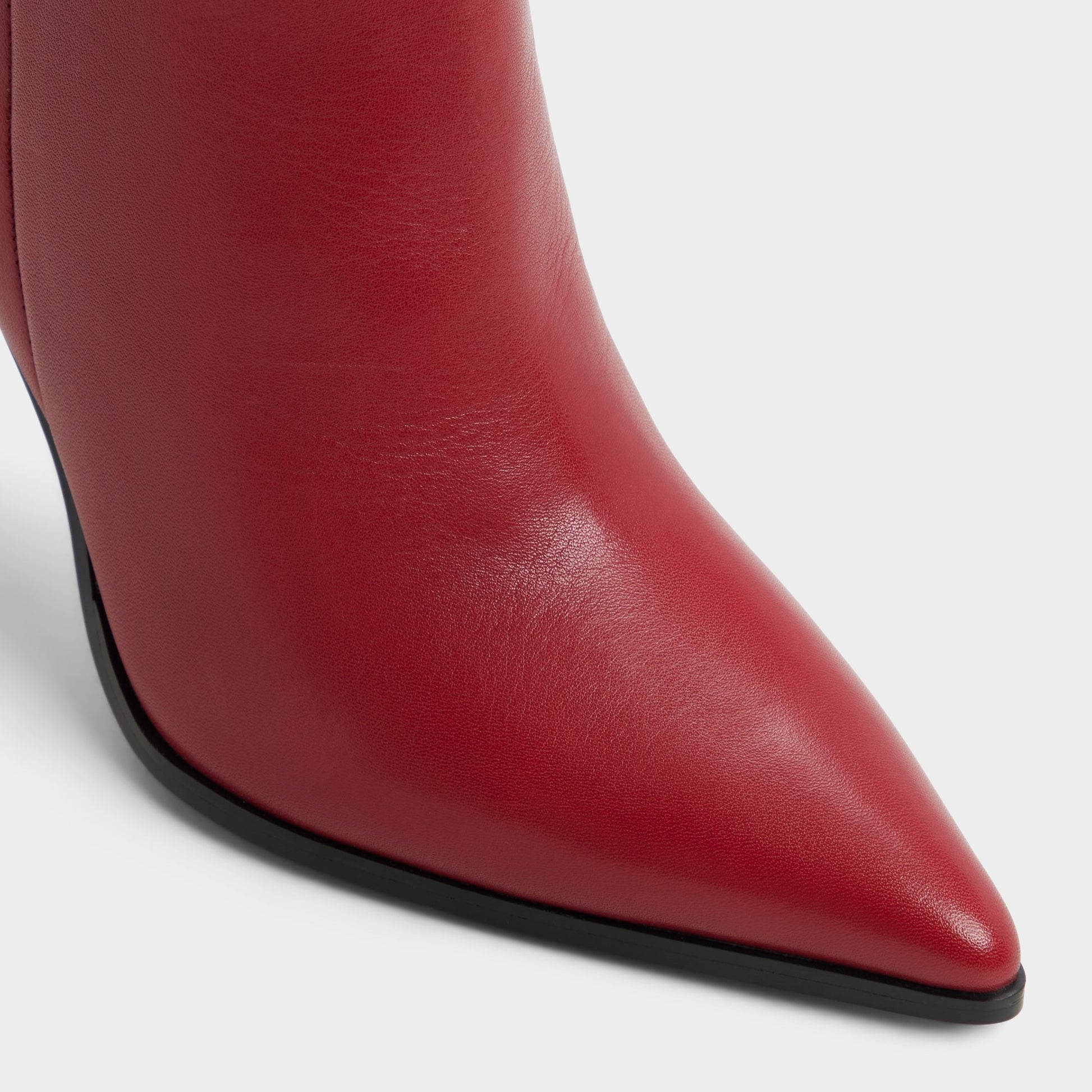 Close-up of the Dark Red Maellie Knee-high boot