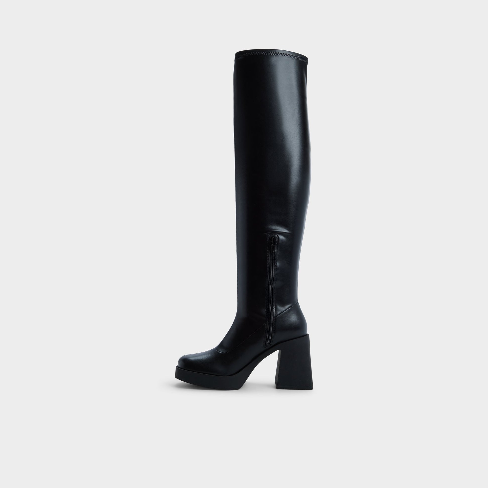 Vue latérale de Noir Maritza Botte au-dessus du genou