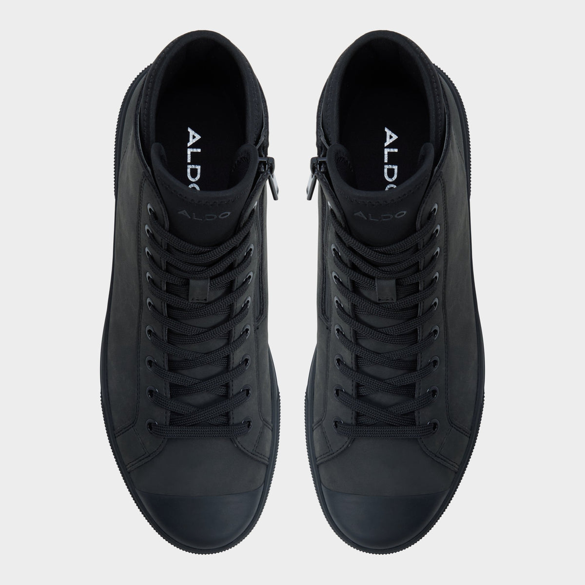 Top-down view of the Black Esttanqueiro Oxford shoe