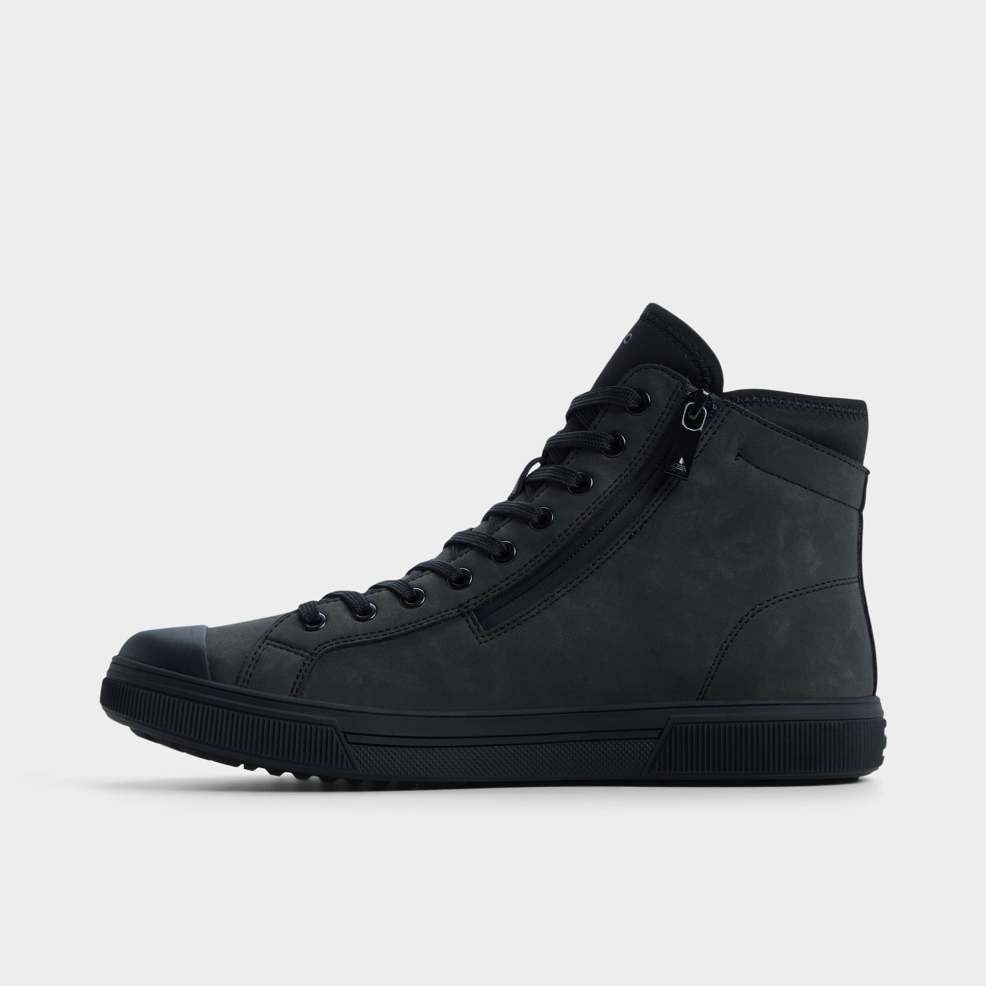 Side view of Black Esttanqueiro Oxford shoe