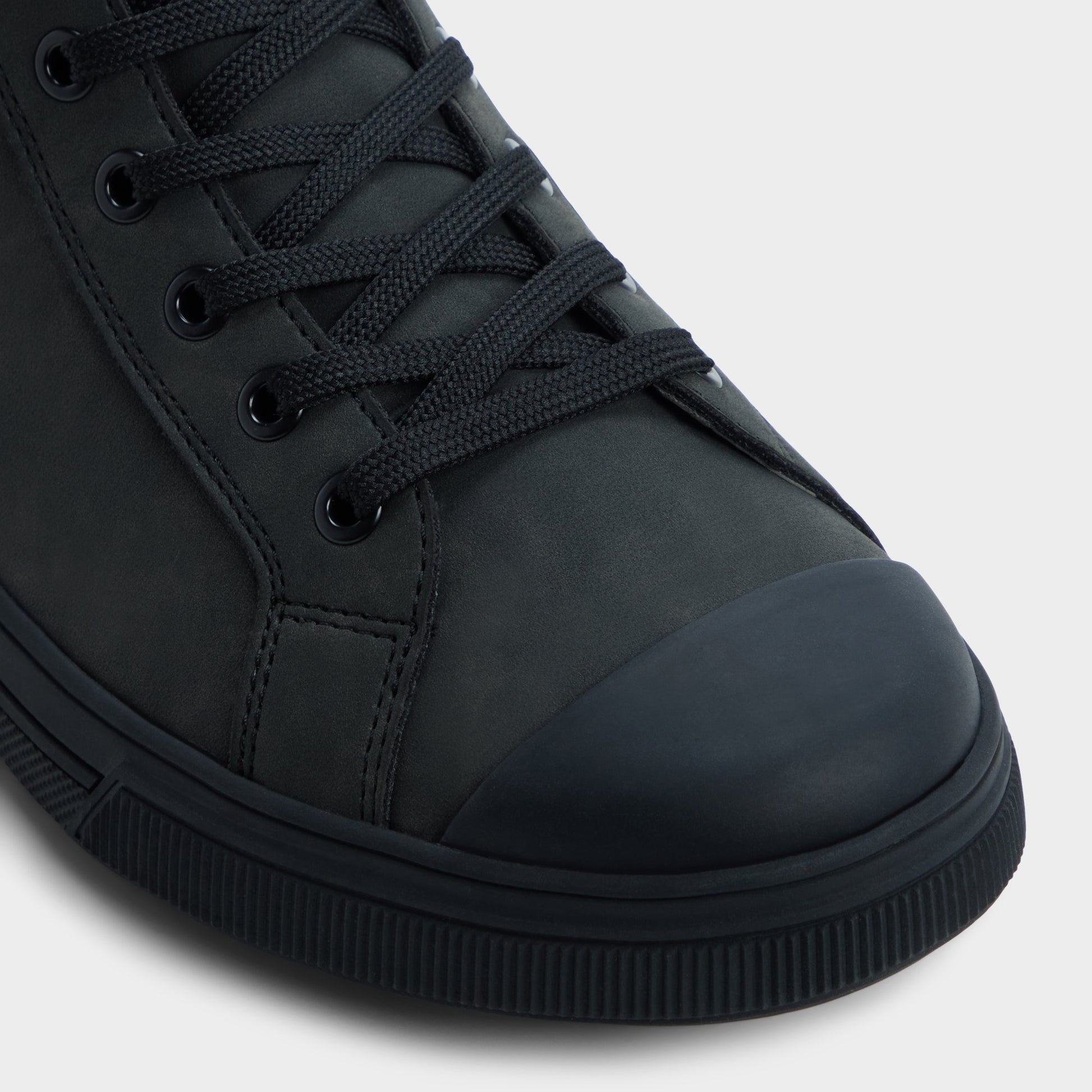 Close-up of the Black Esttanqueiro Oxford shoe