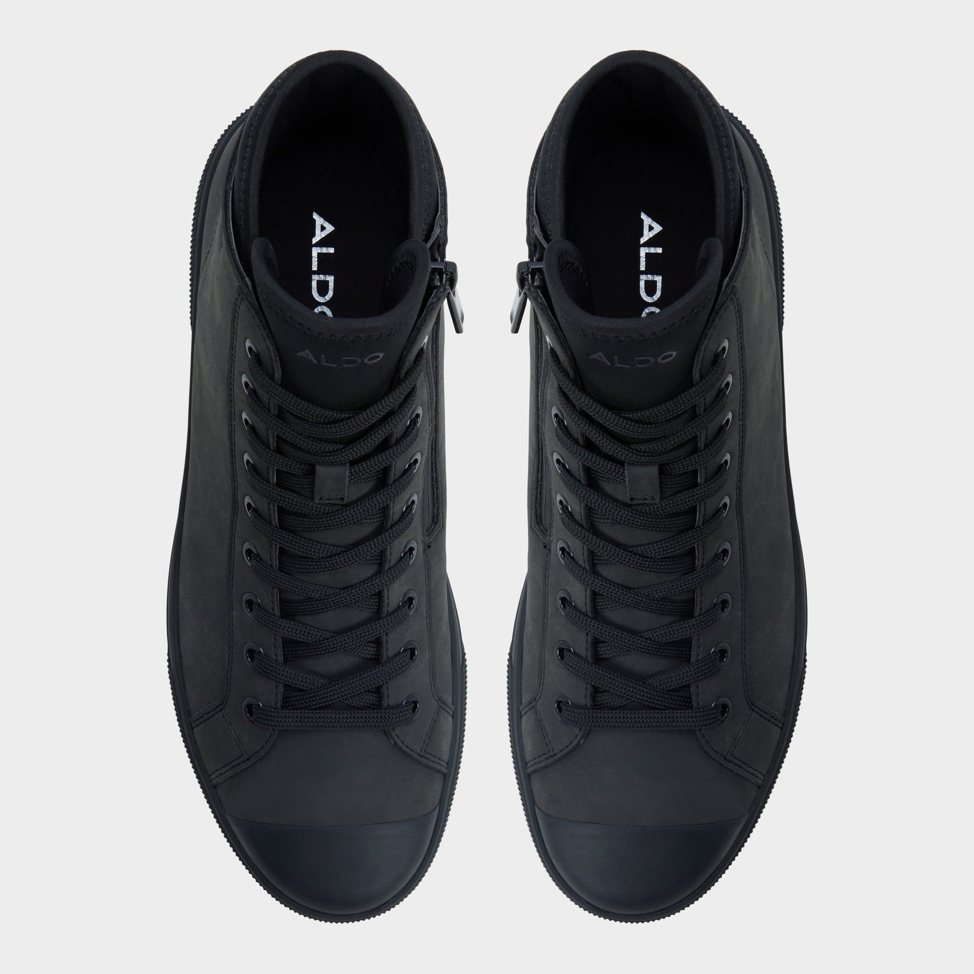 Top-down view of the Black Esttanqueiro Oxford shoe
