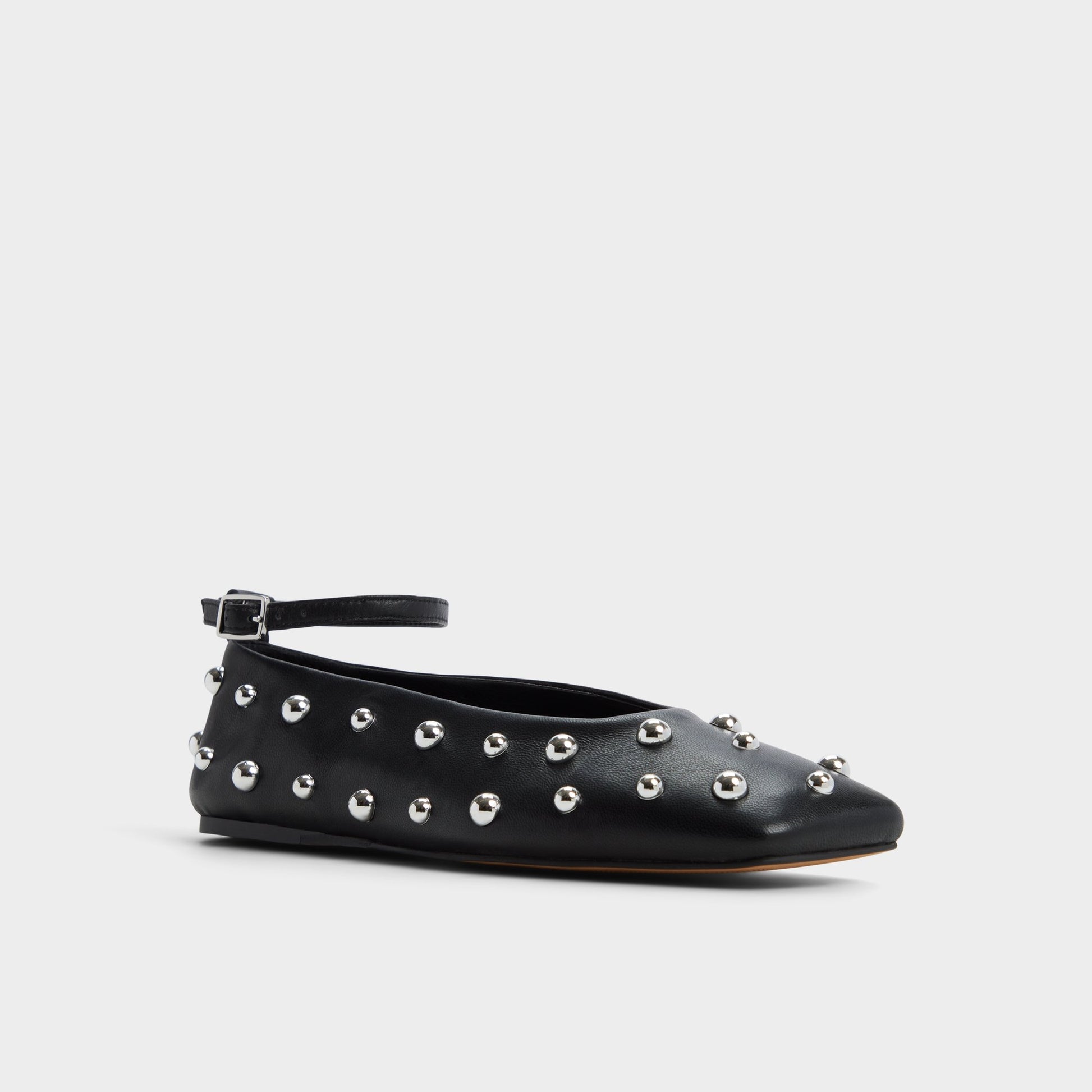 Three-quarter angle of Black Beralalden Ballerina's front side