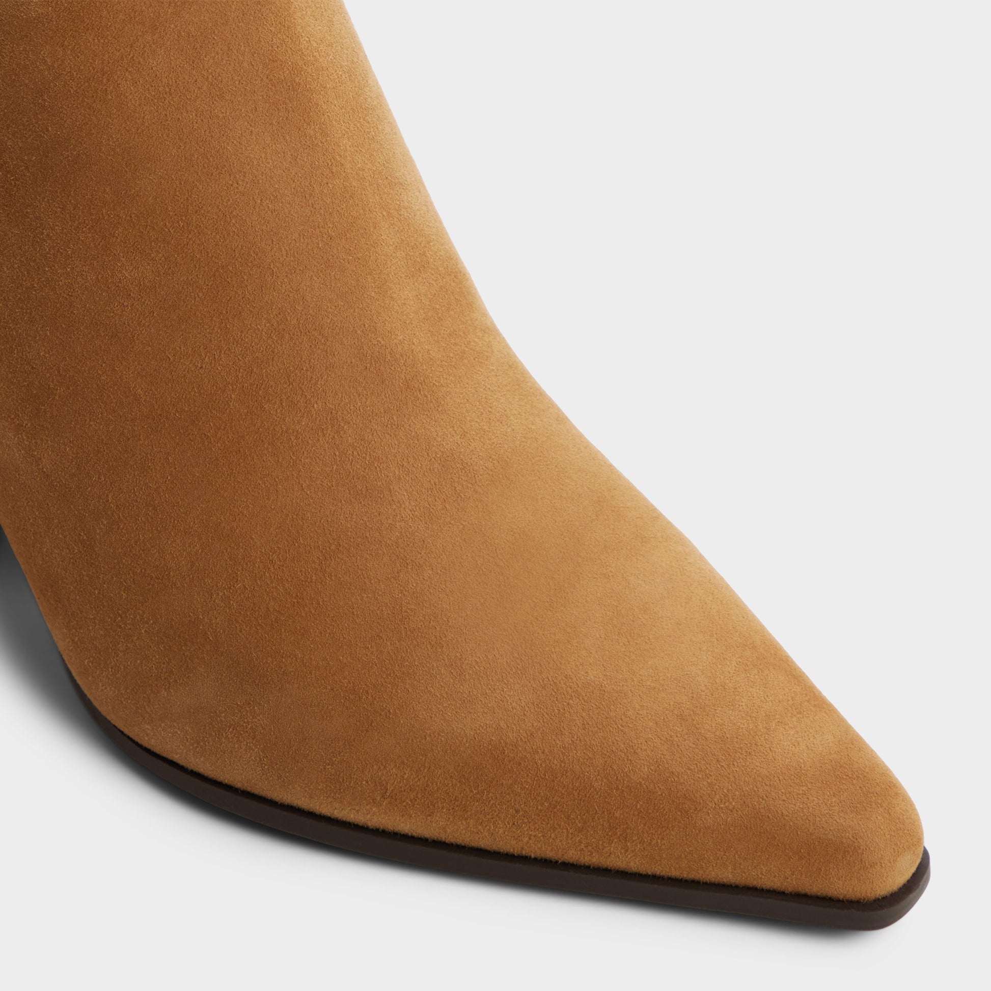 Close-up of the Light Brown Shaniah Ankle boot