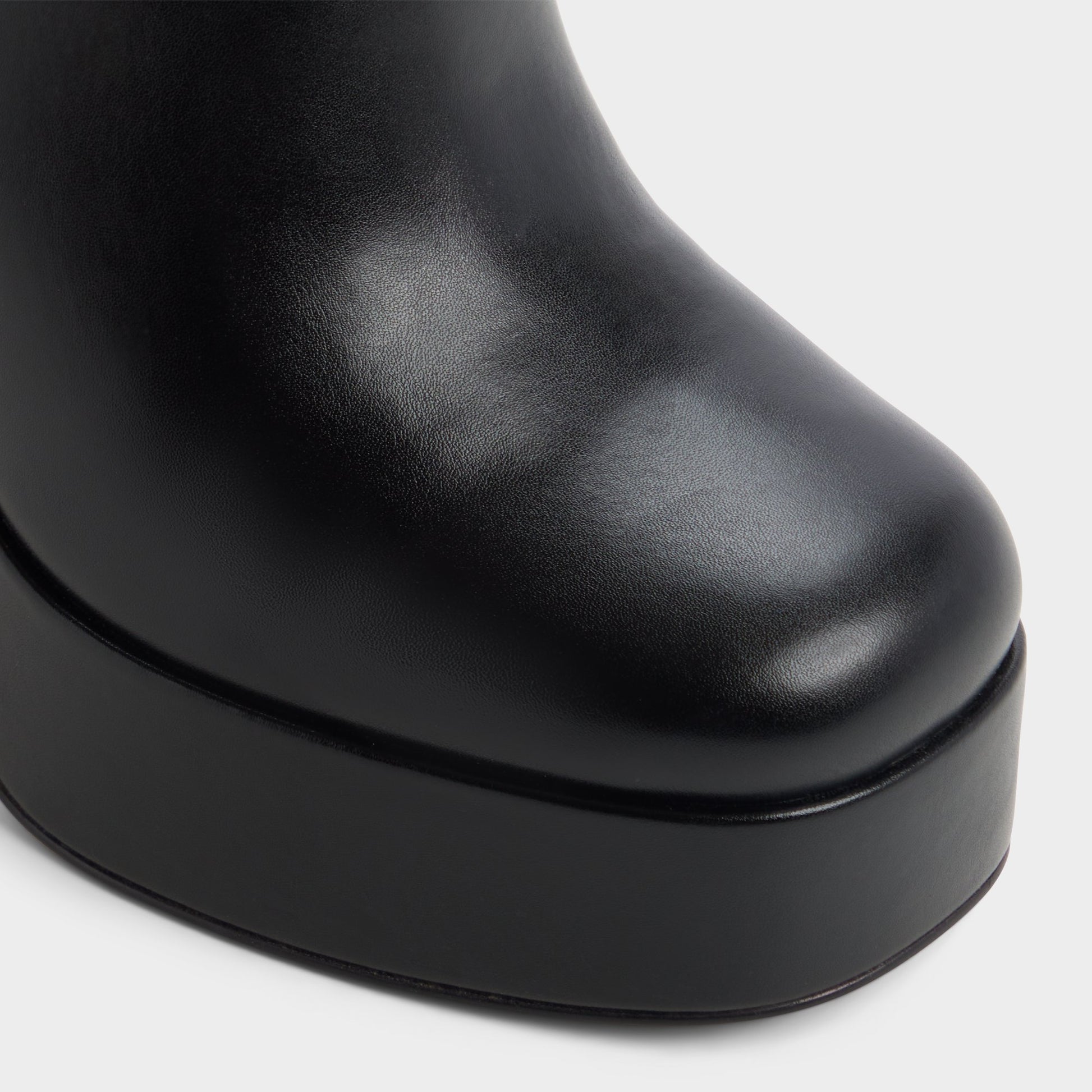 Close-up of the Black Albie-wc Knee-high boot