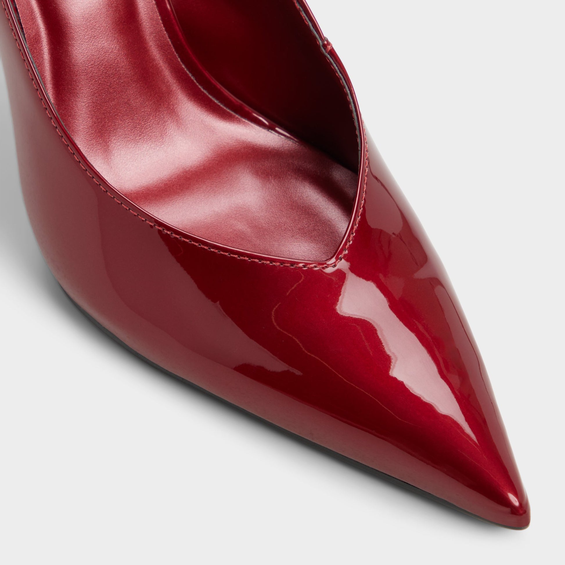 Close-up of the Dark Red Zaira Pump