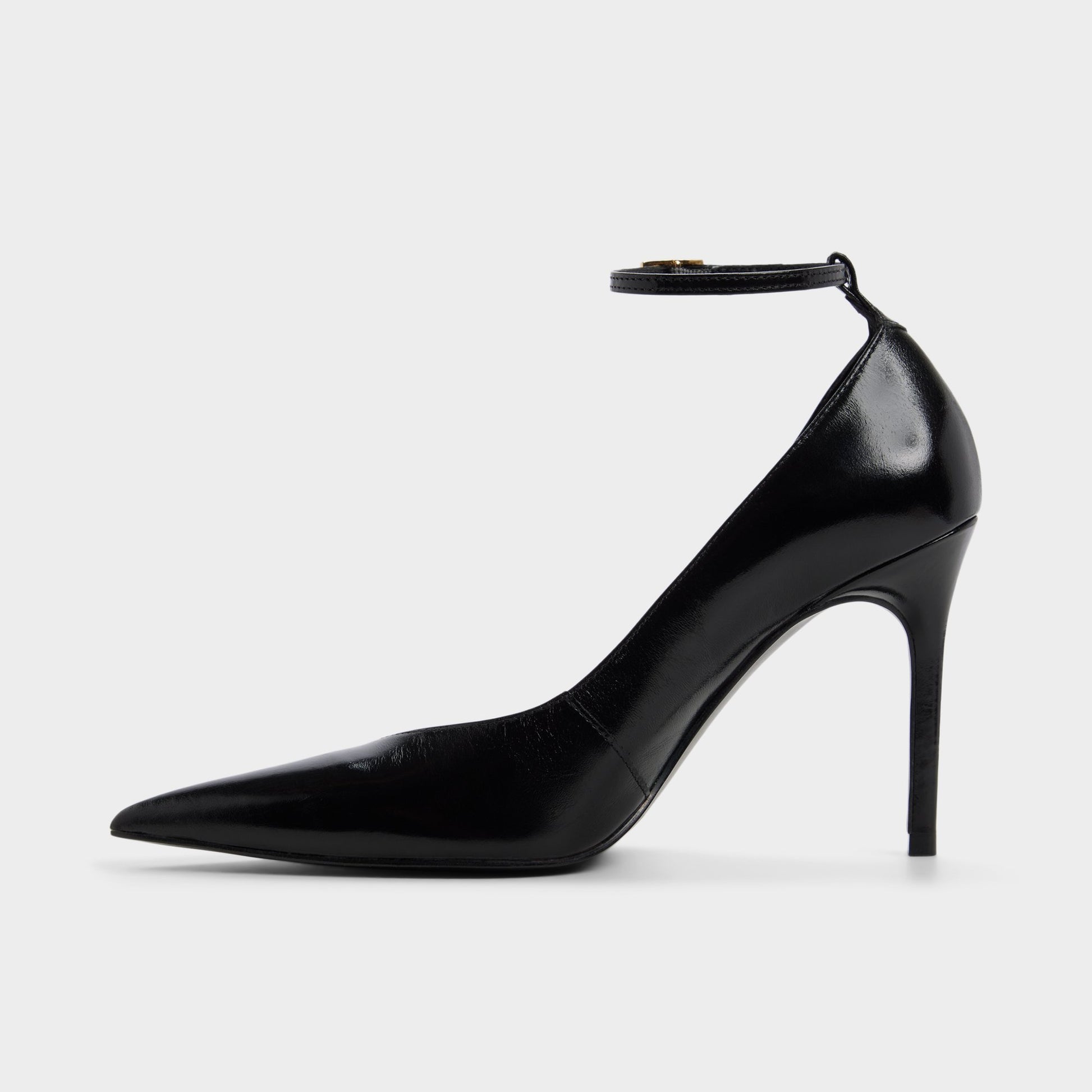 Side view of Black Zaira Pump