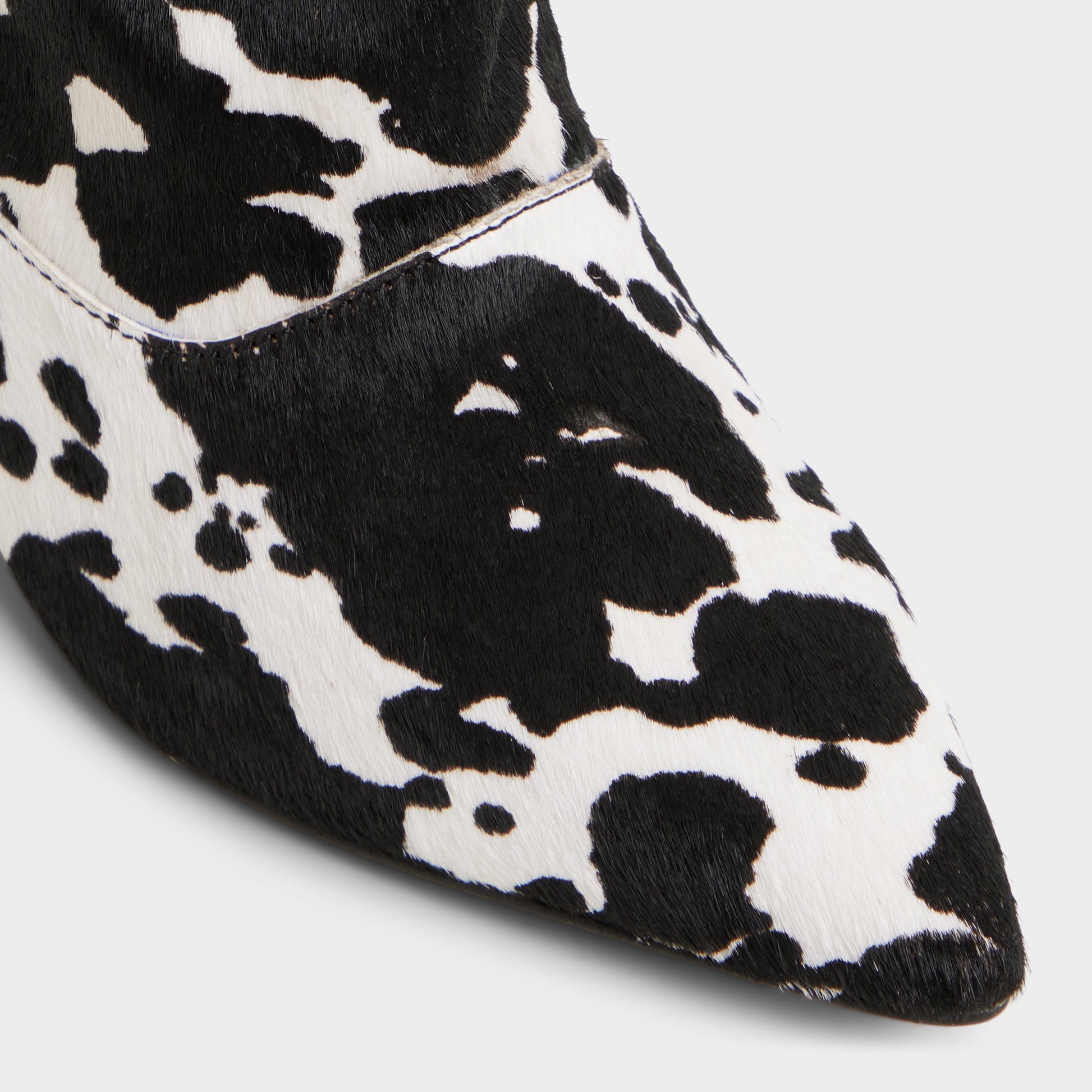 Gros plan de la Blanc/Noir Everose Botte haute