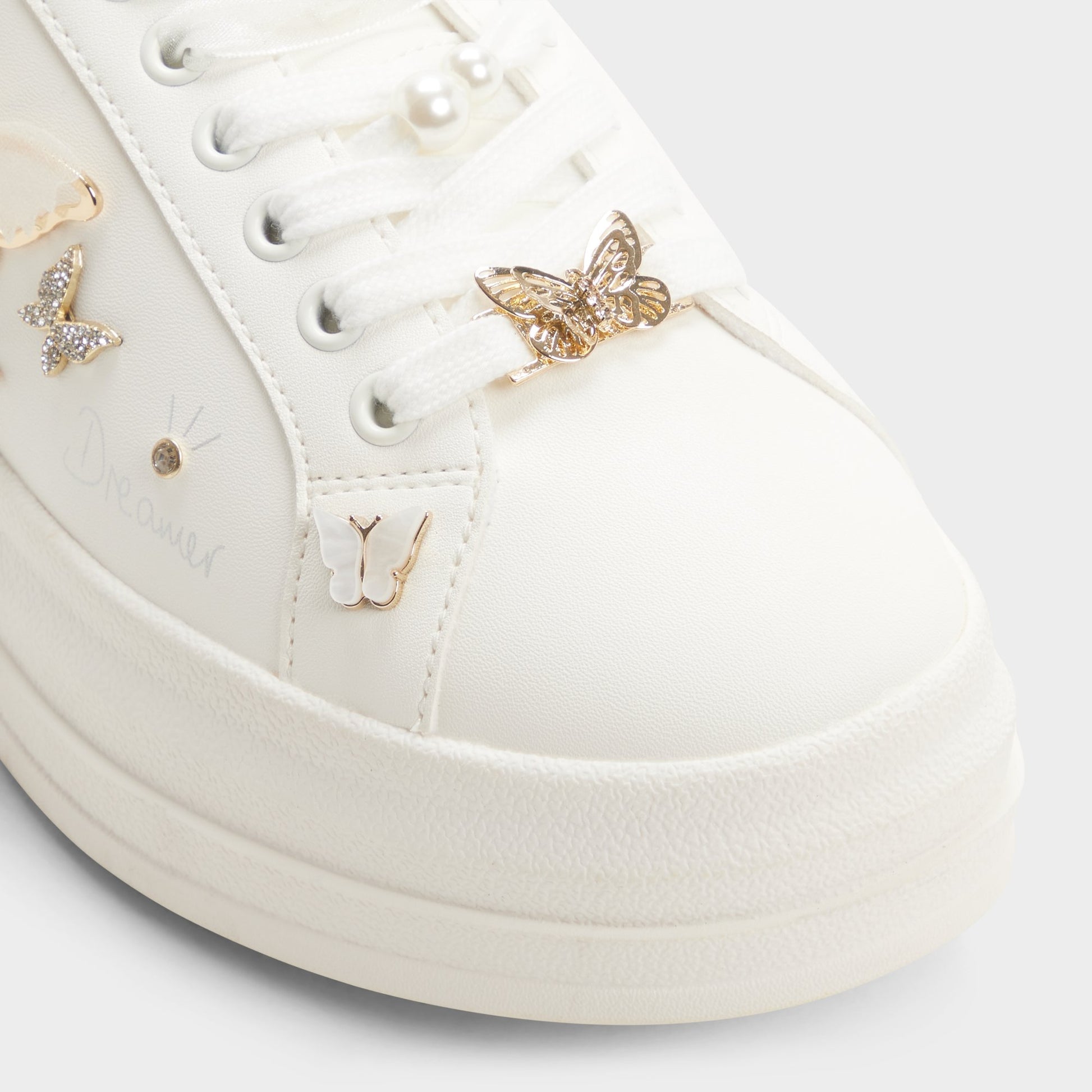 Close-up of the White Pearlwing2 Sneaker