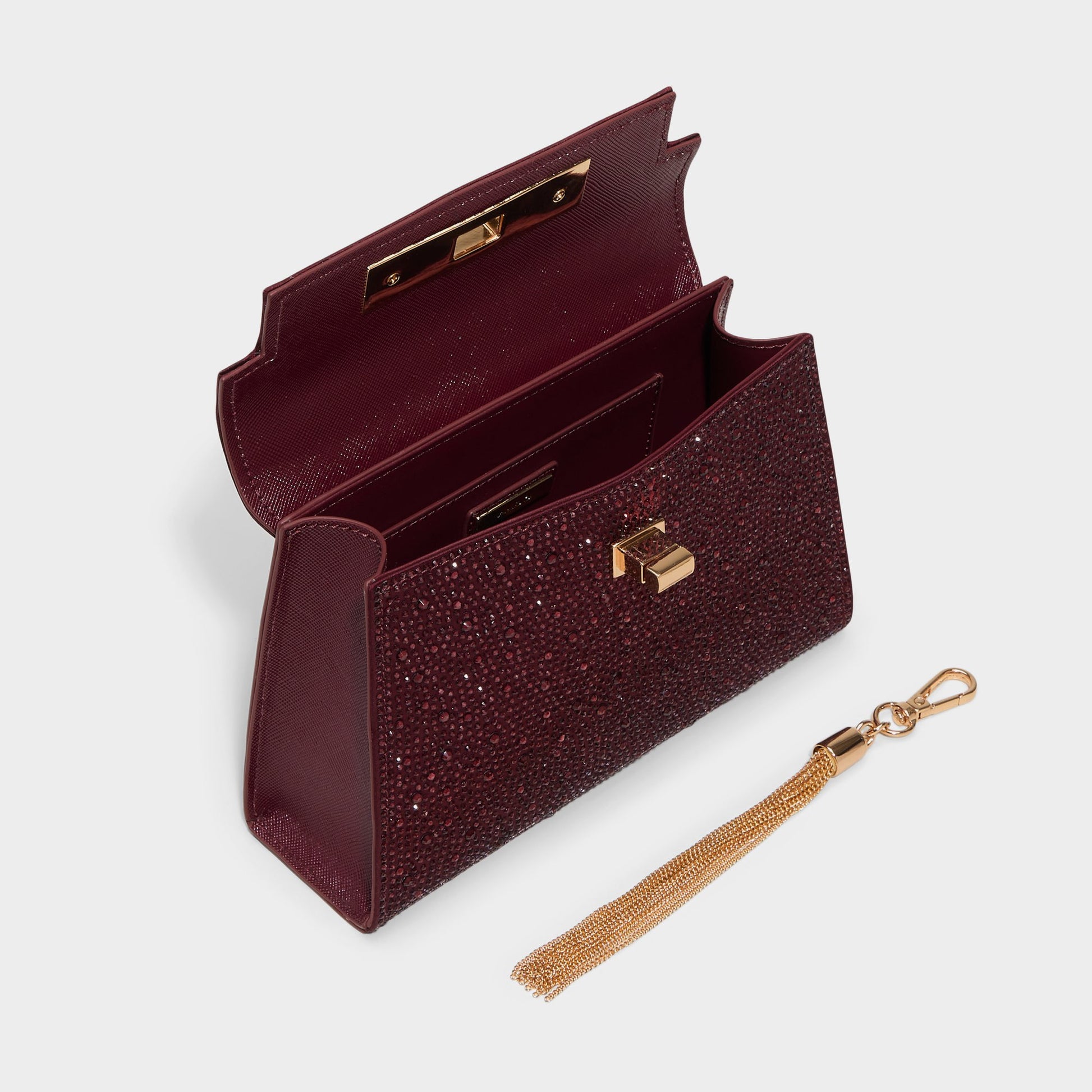 Product media for Niki