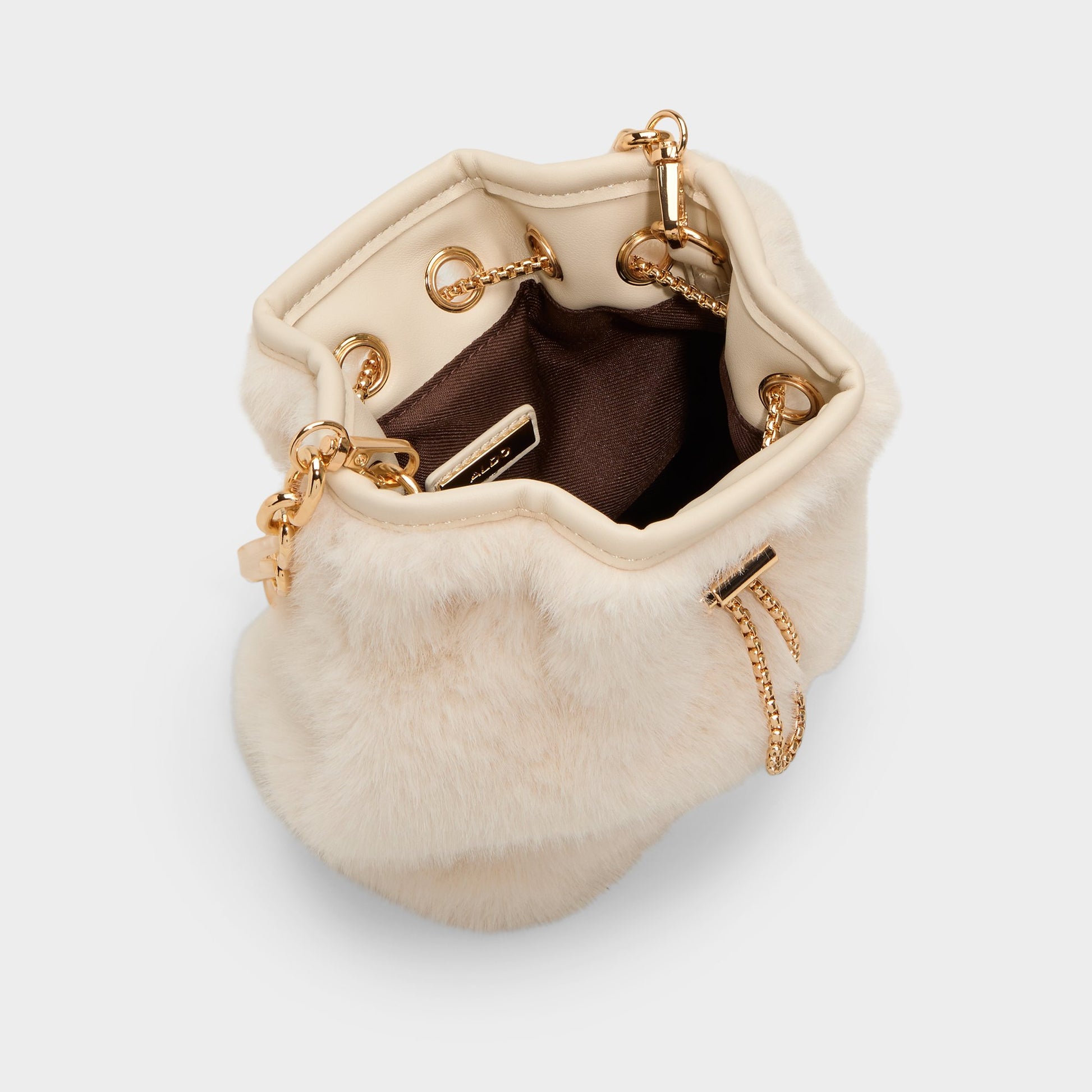 Product media for Ilynnaa