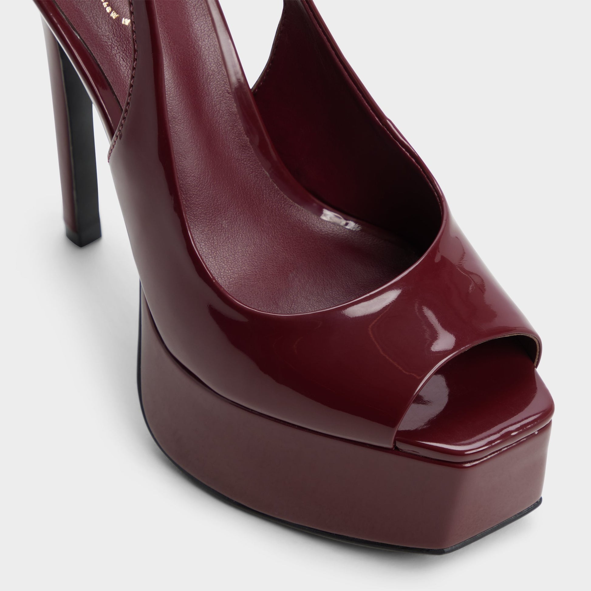 Close-up of the Dark Red Thanlinie Slingback heeled sandal