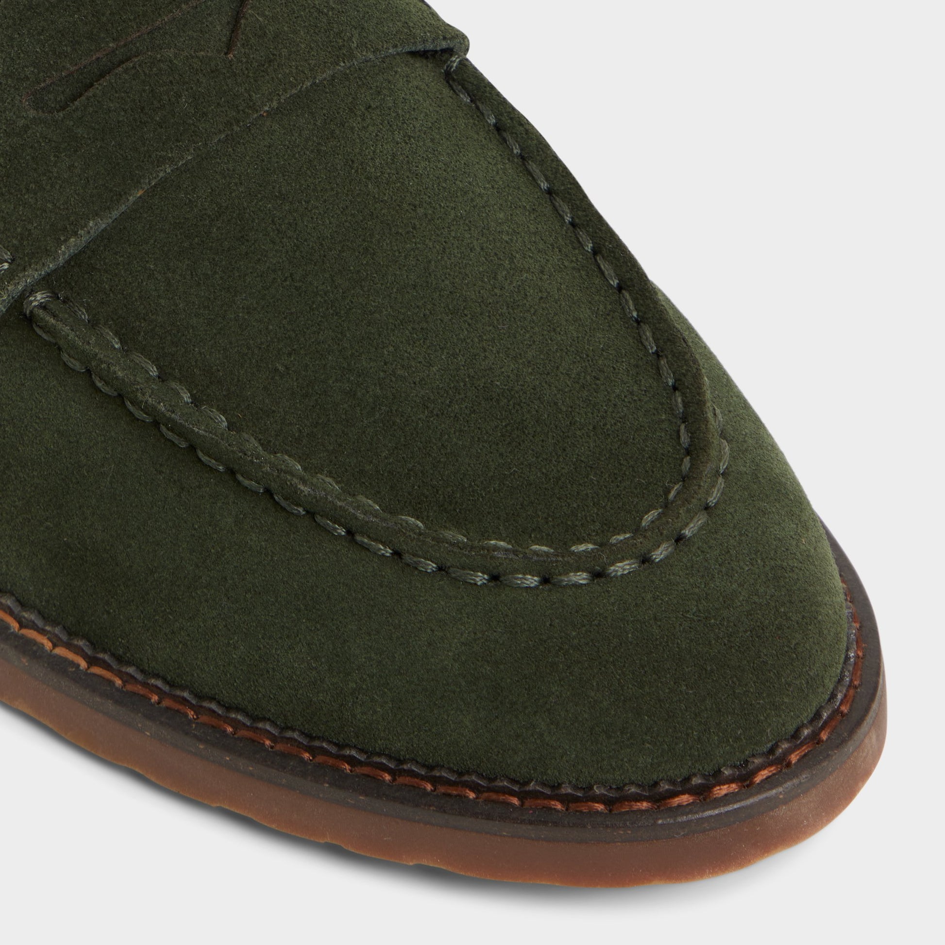 Close-up of the Pine green Melvillee Loafer