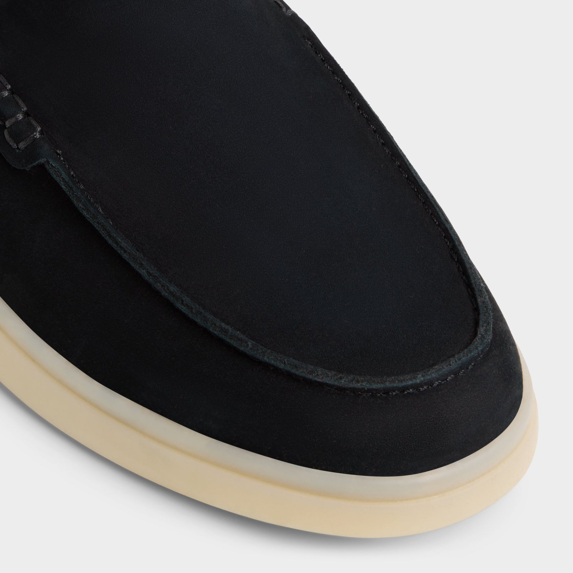 Close-up of the Black Shaynn