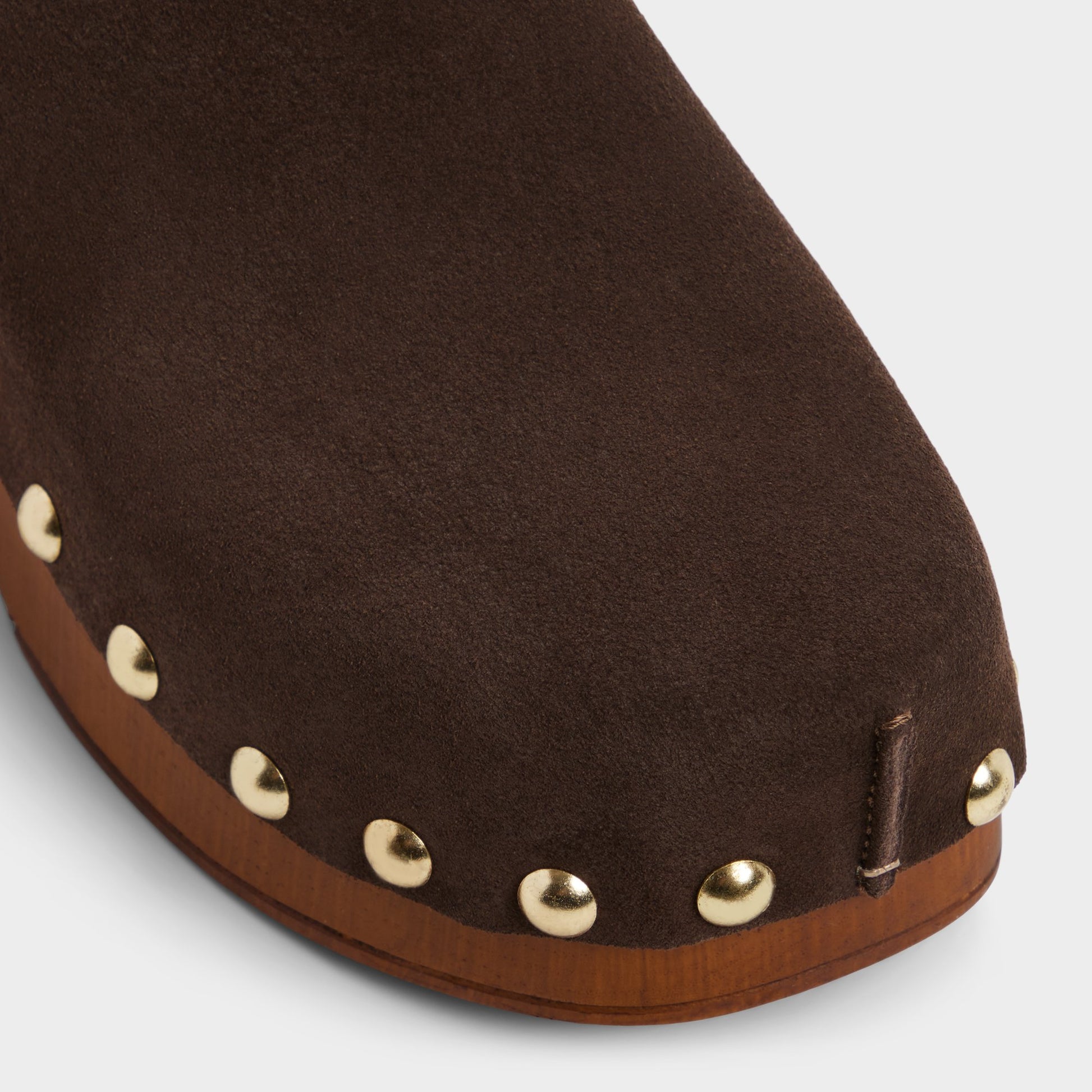 Close-up of the Dark Brown Tayloria Clog