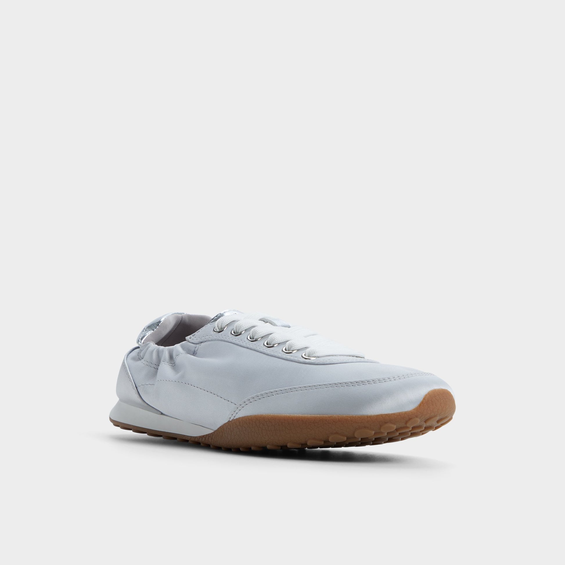 Three-quarter angle of Silver Balletsnkr Jogger sneaker's front side