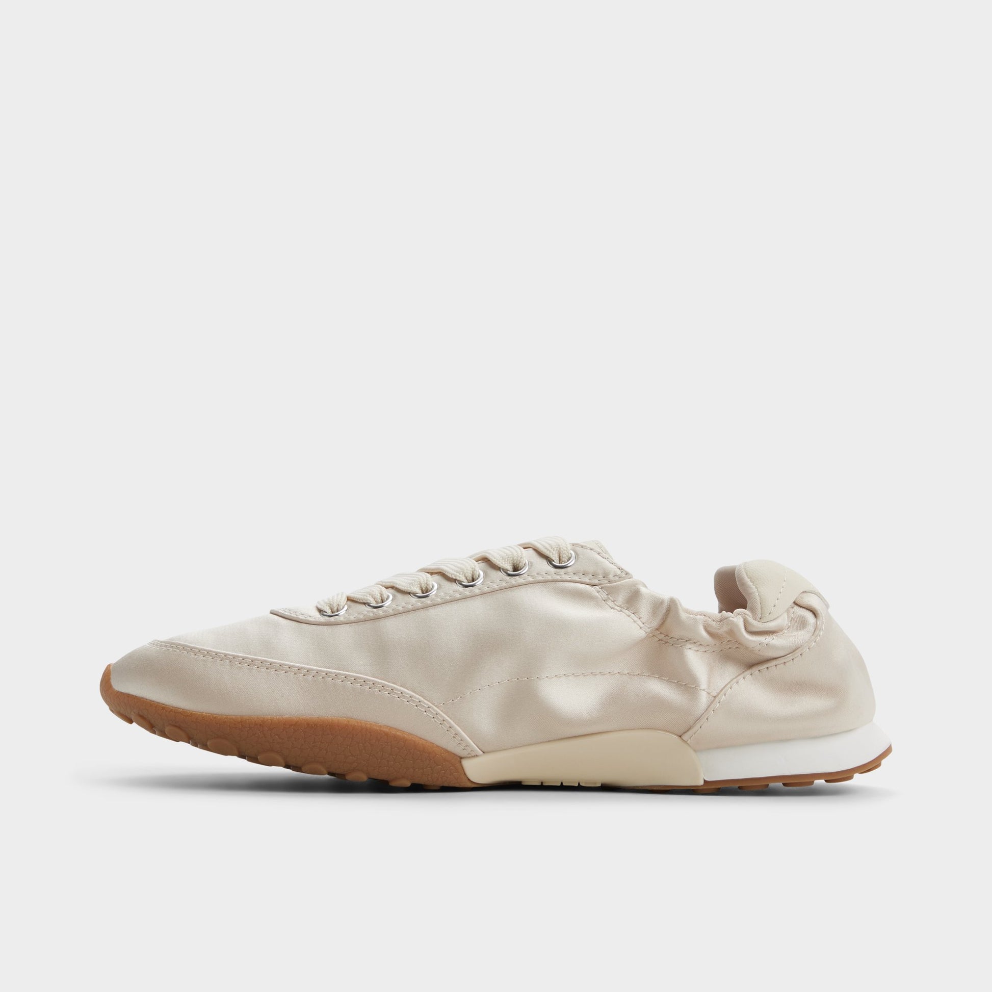 Side view of Light Beige Balletsnkr Jogger sneaker