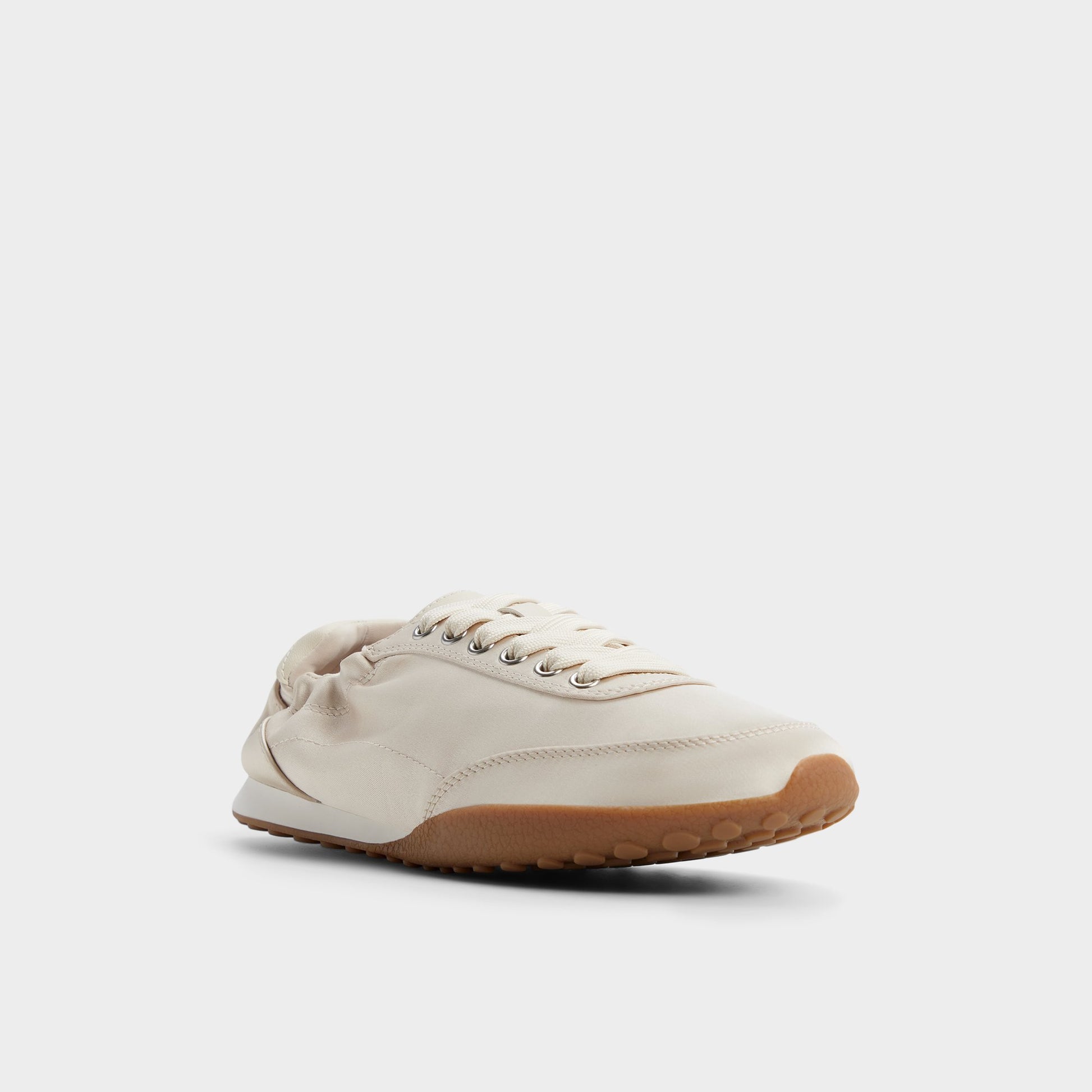 Three-quarter angle of Light Beige Balletsnkr Jogger sneaker's front side