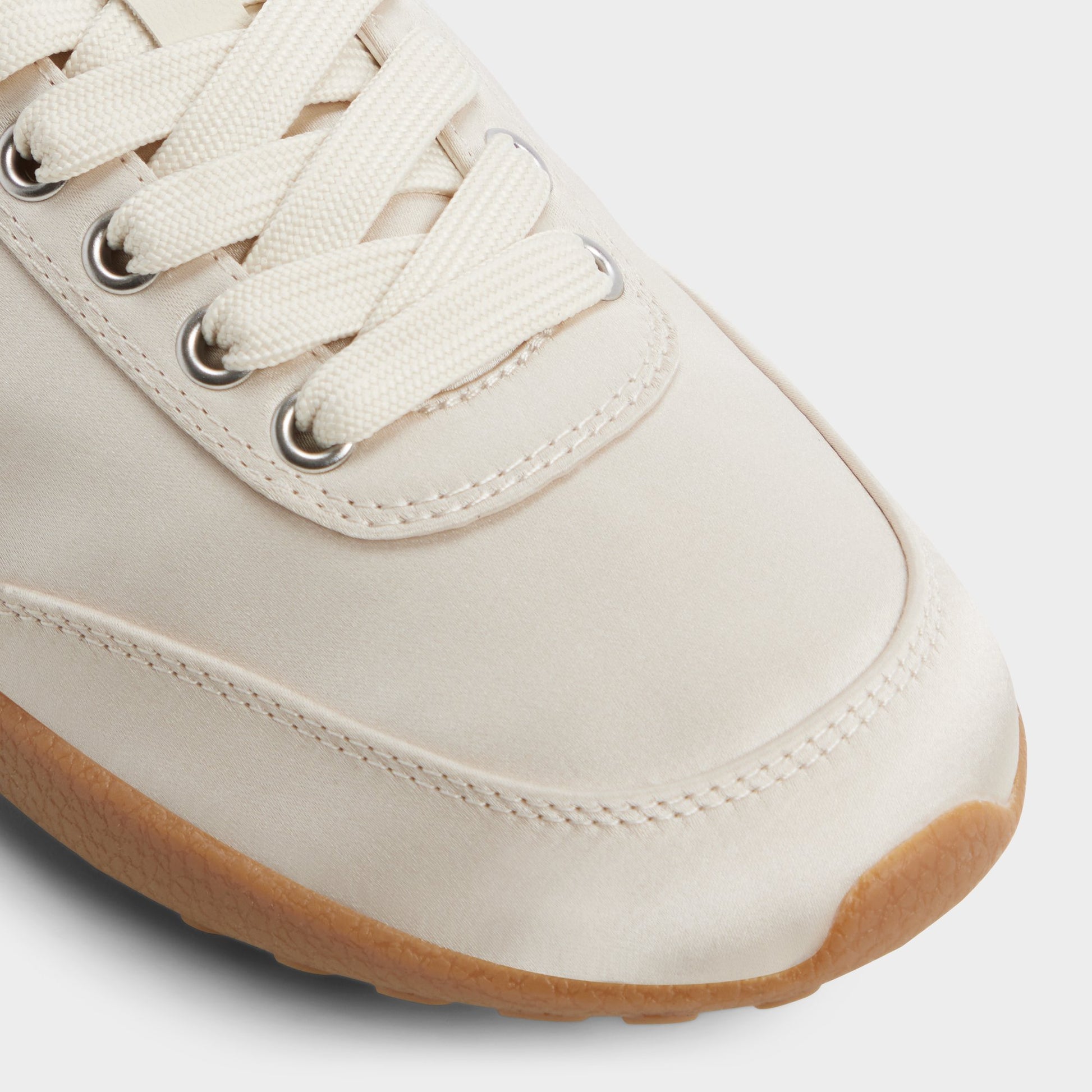 Close-up of the Light Beige Balletsnkr Jogger sneaker