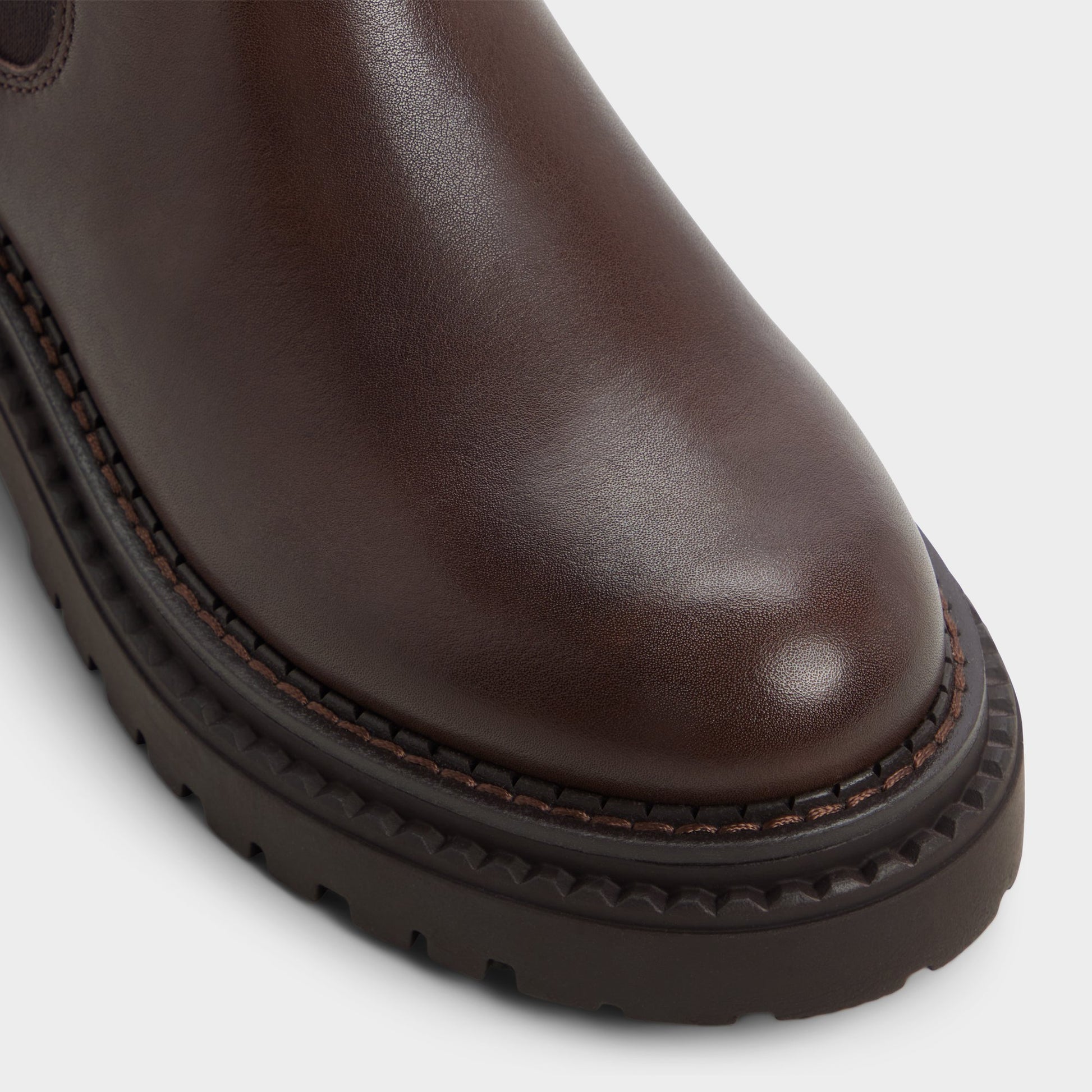 Close-up of the Dark brown Bestina Chelsea boot
