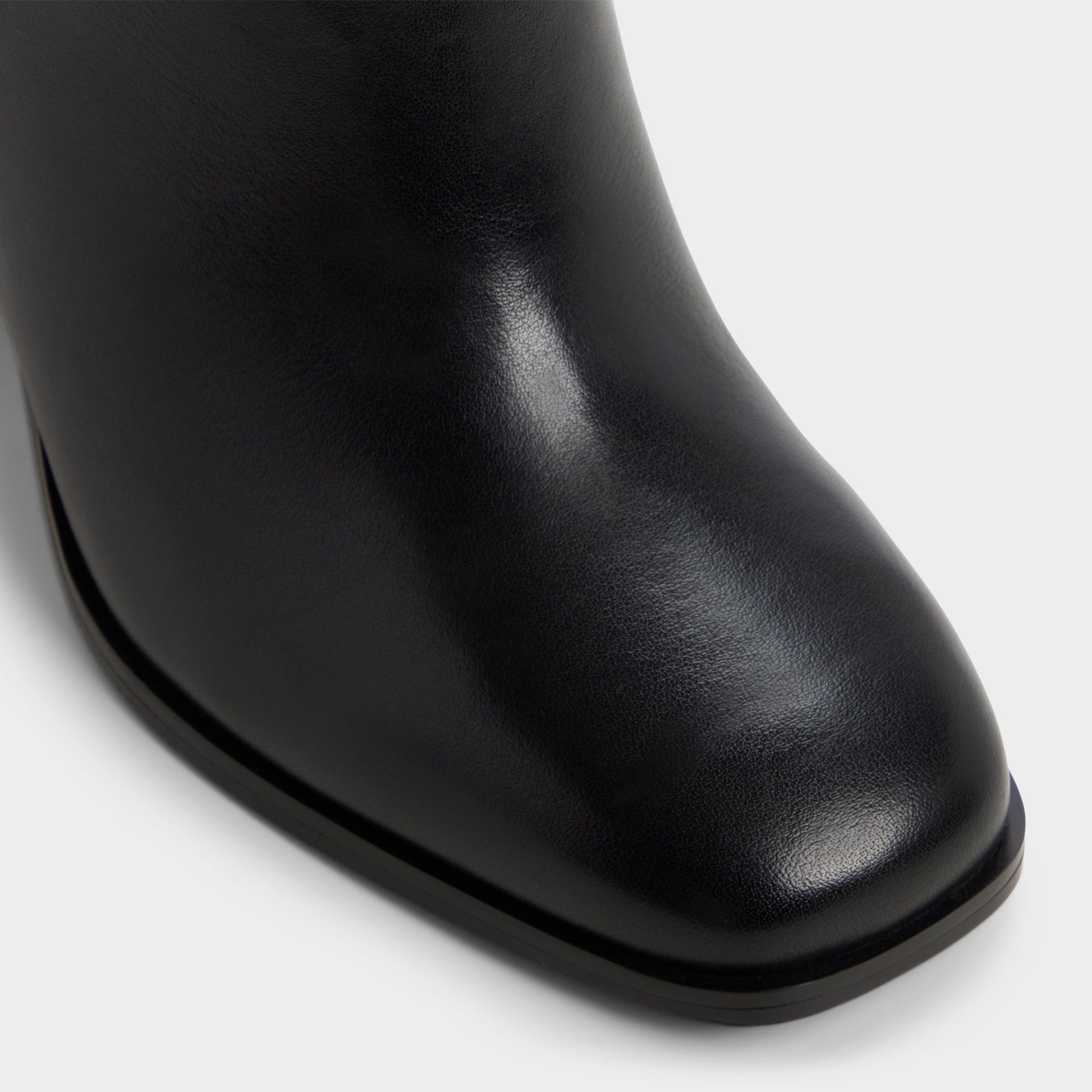 Close-up of the Black Elyze-wc Knee-high boot