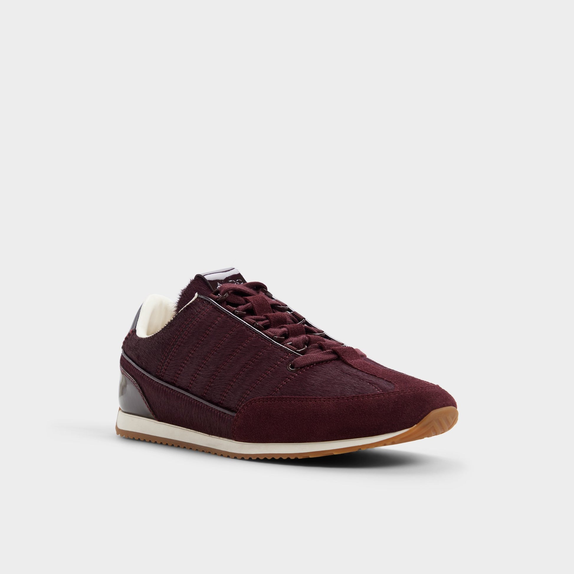 Three-quarter angle of Bordo Rocko Oxford shoe's front side