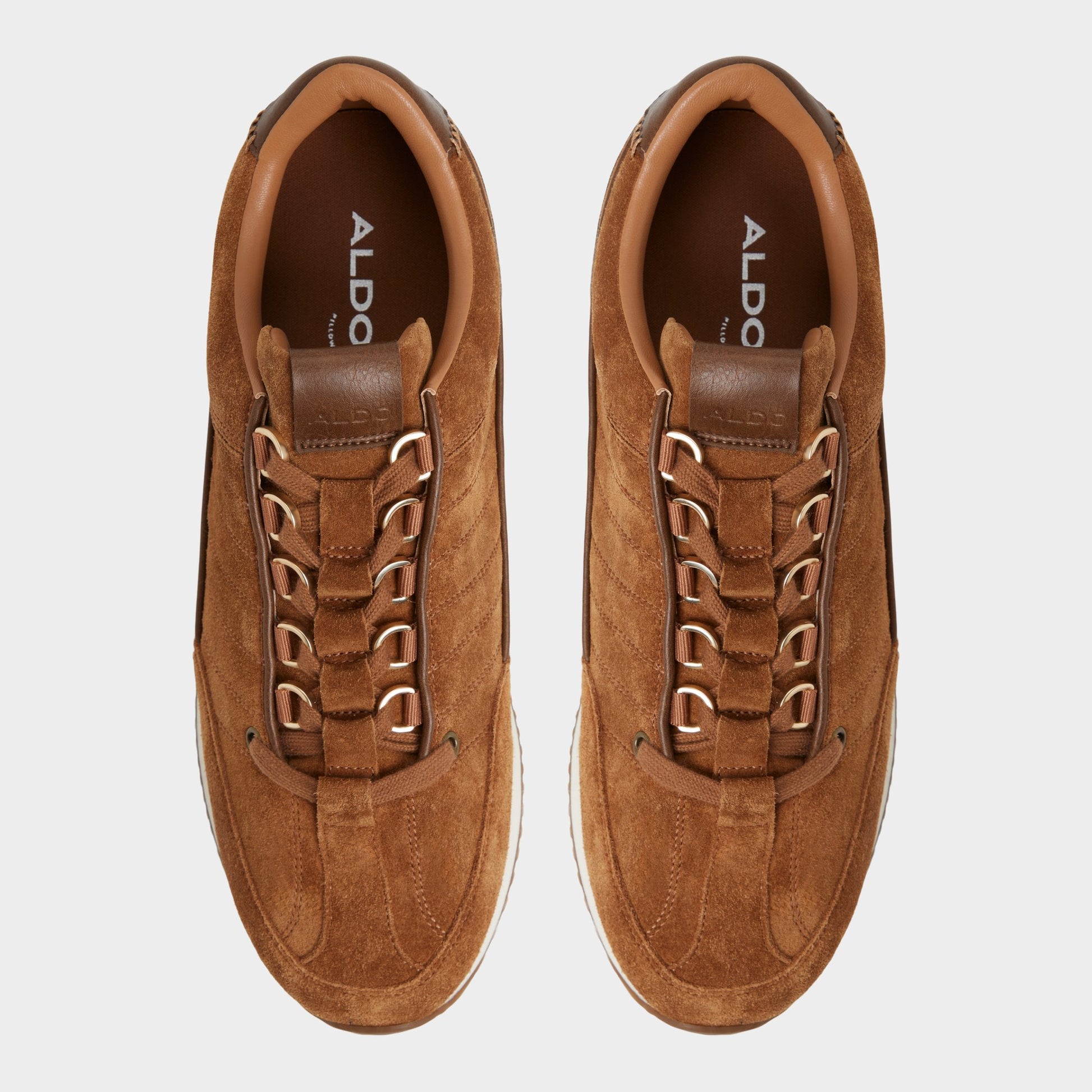 Top-down view of the Light brown Rocko Low top sneaker