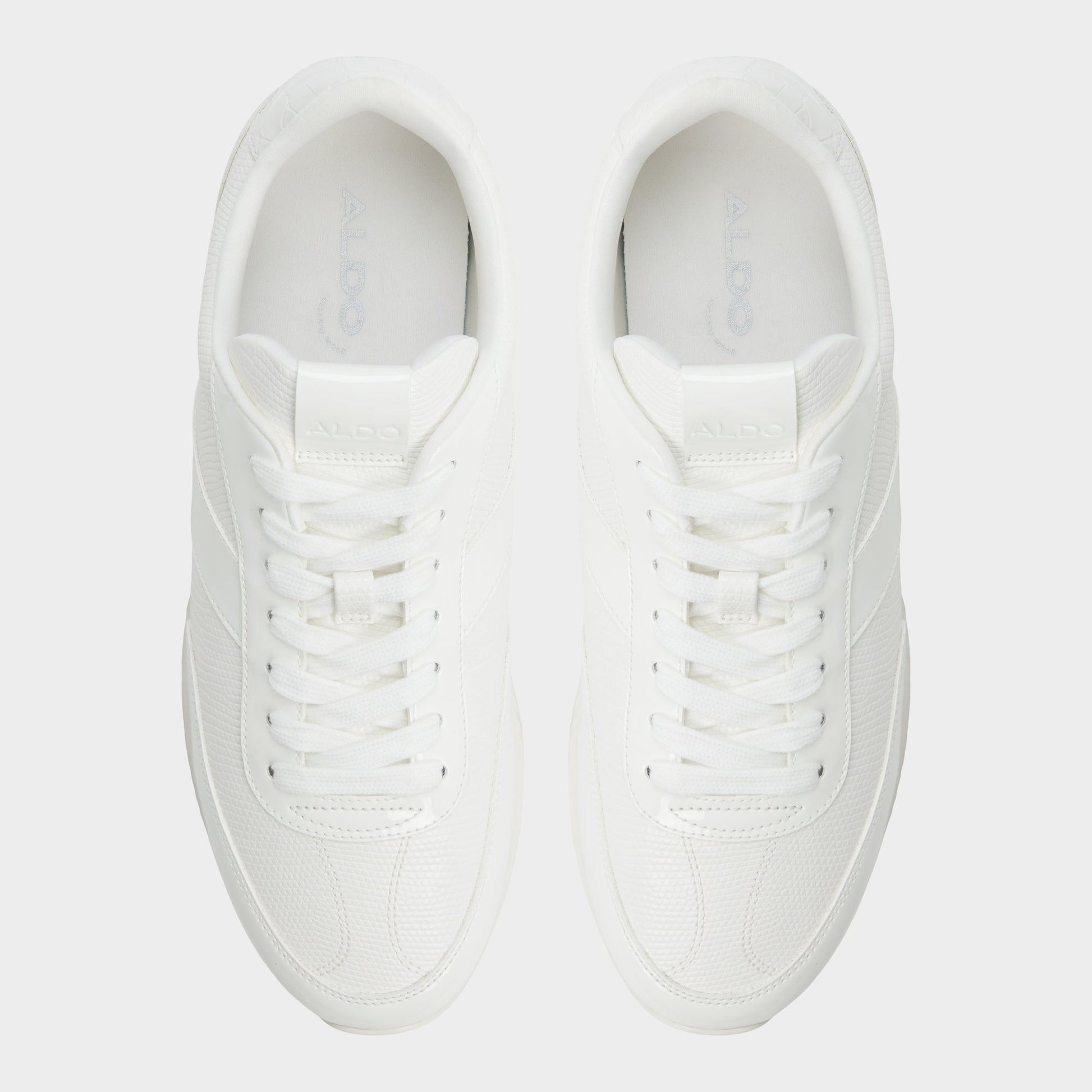 Top-down view of the White combo Nathaniell Low top sneaker