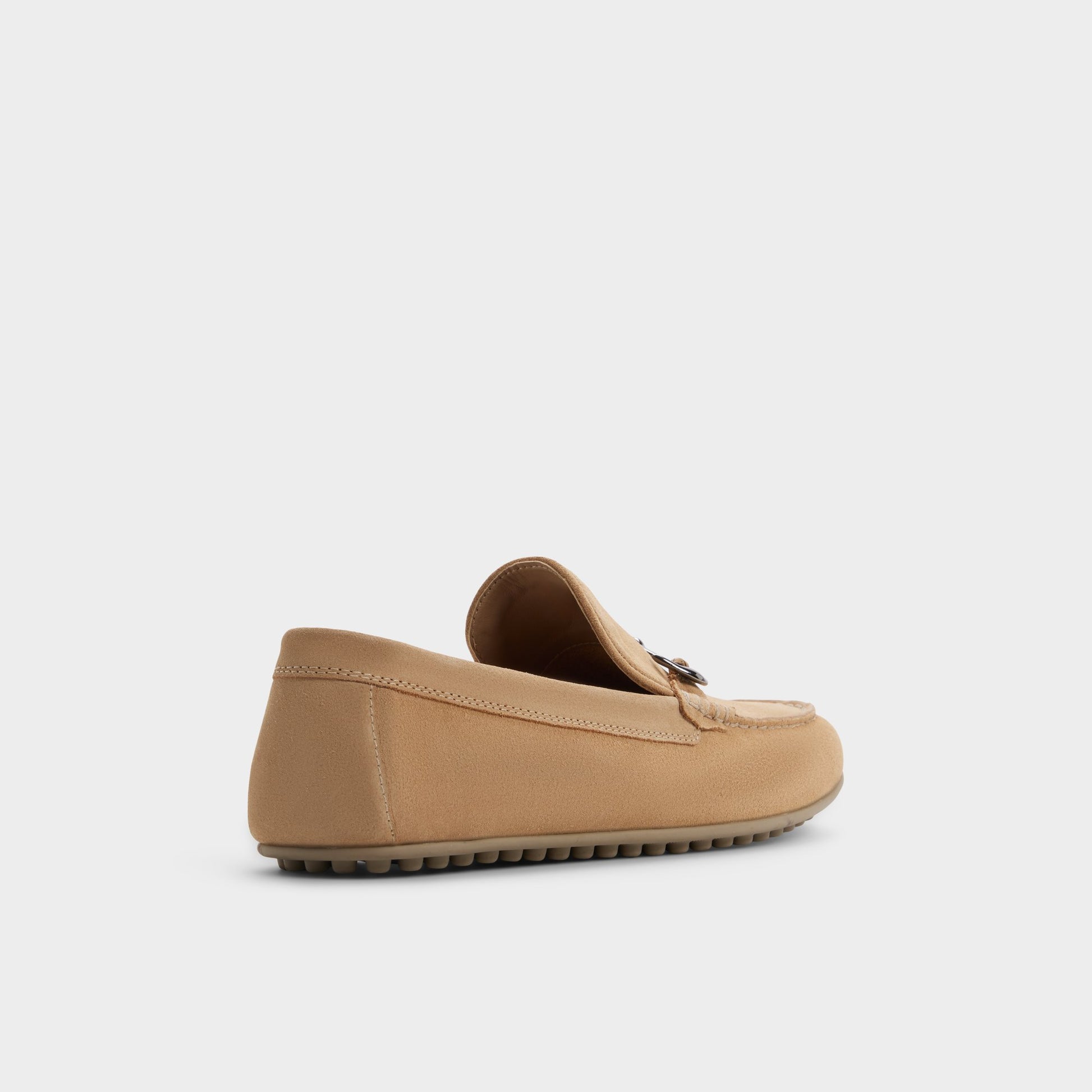 Angle de trois quarts de l'arrière de Beige Wilbart-in Mocassin