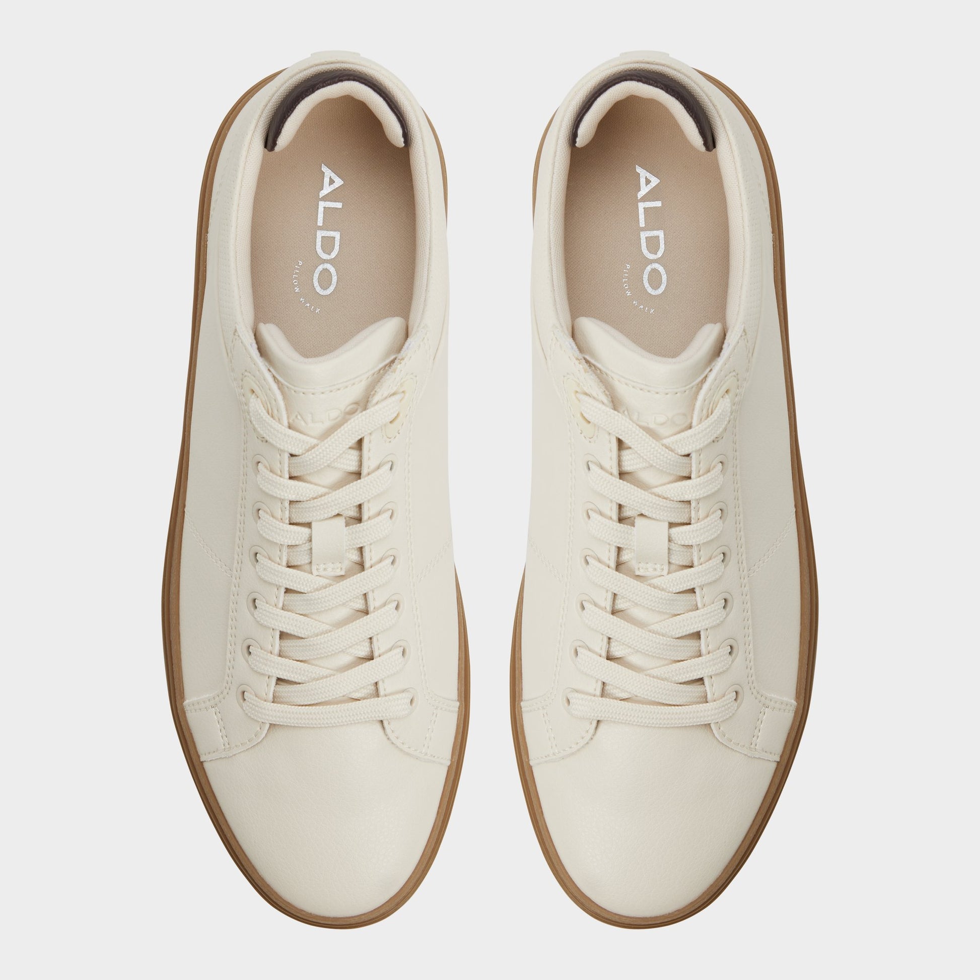 Top-down view of the Light beige Finespec Low top sneaker