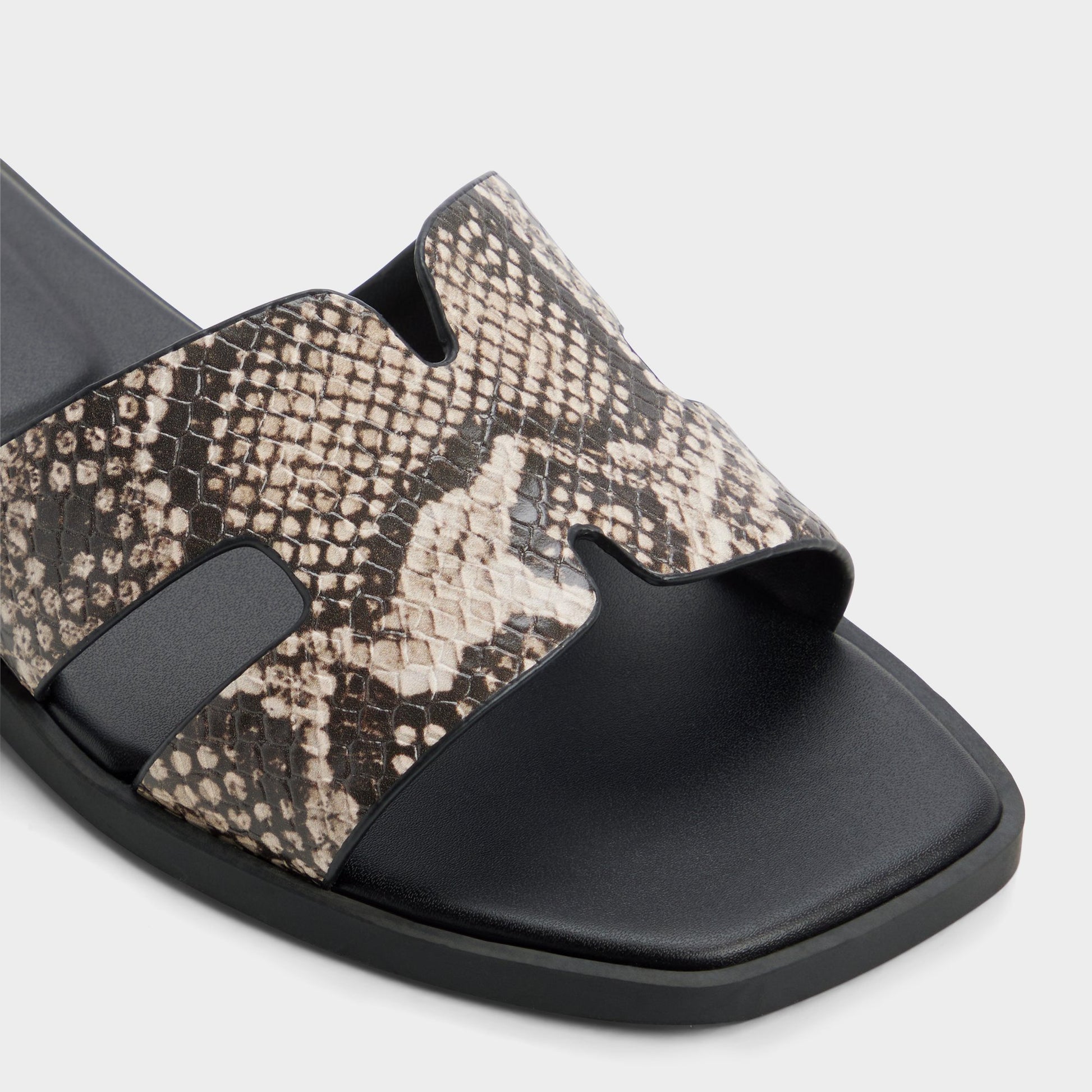 Close-up of the Open brown Itsandal Slide sandal