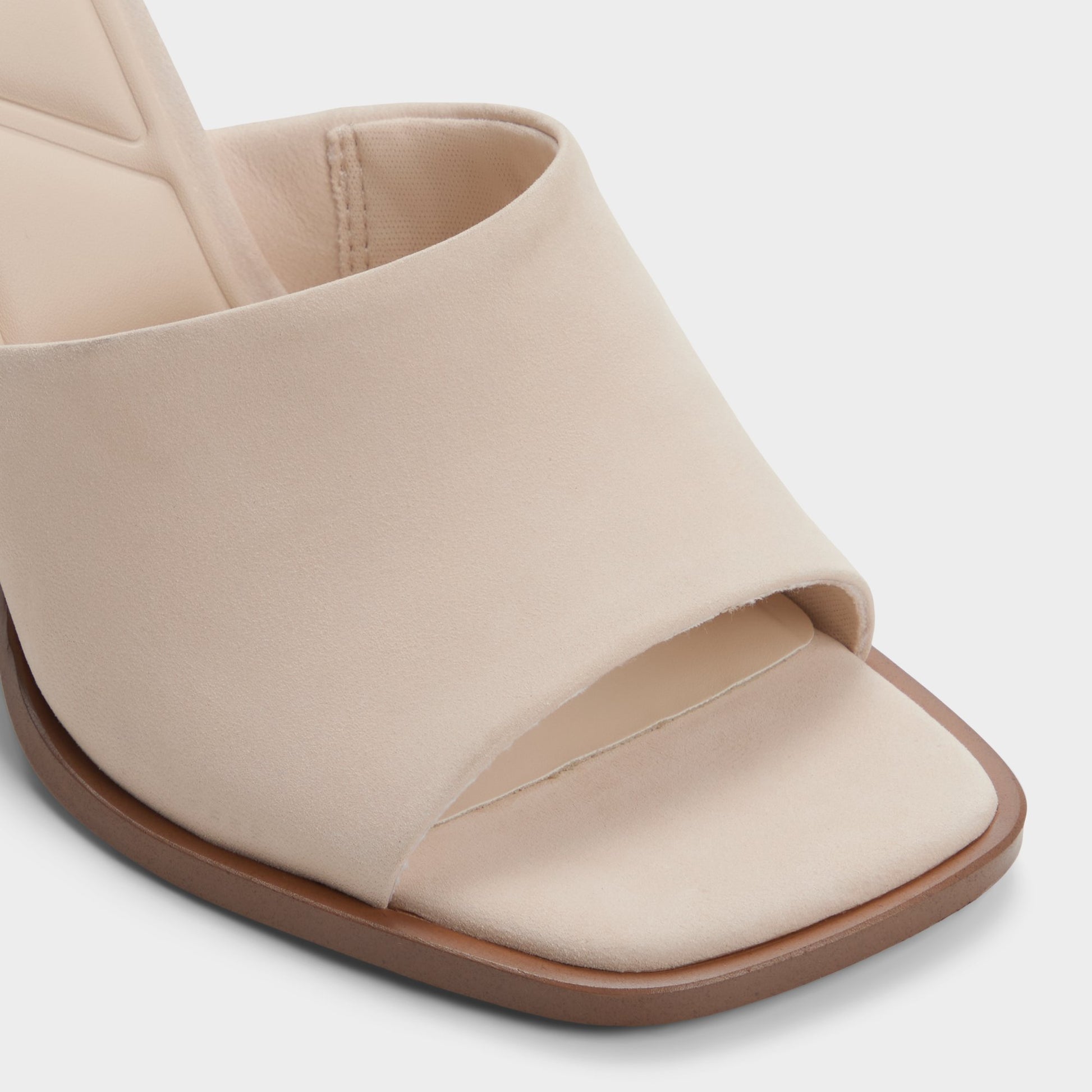 Close-up of the Other beige Re-sophia Heeled mule