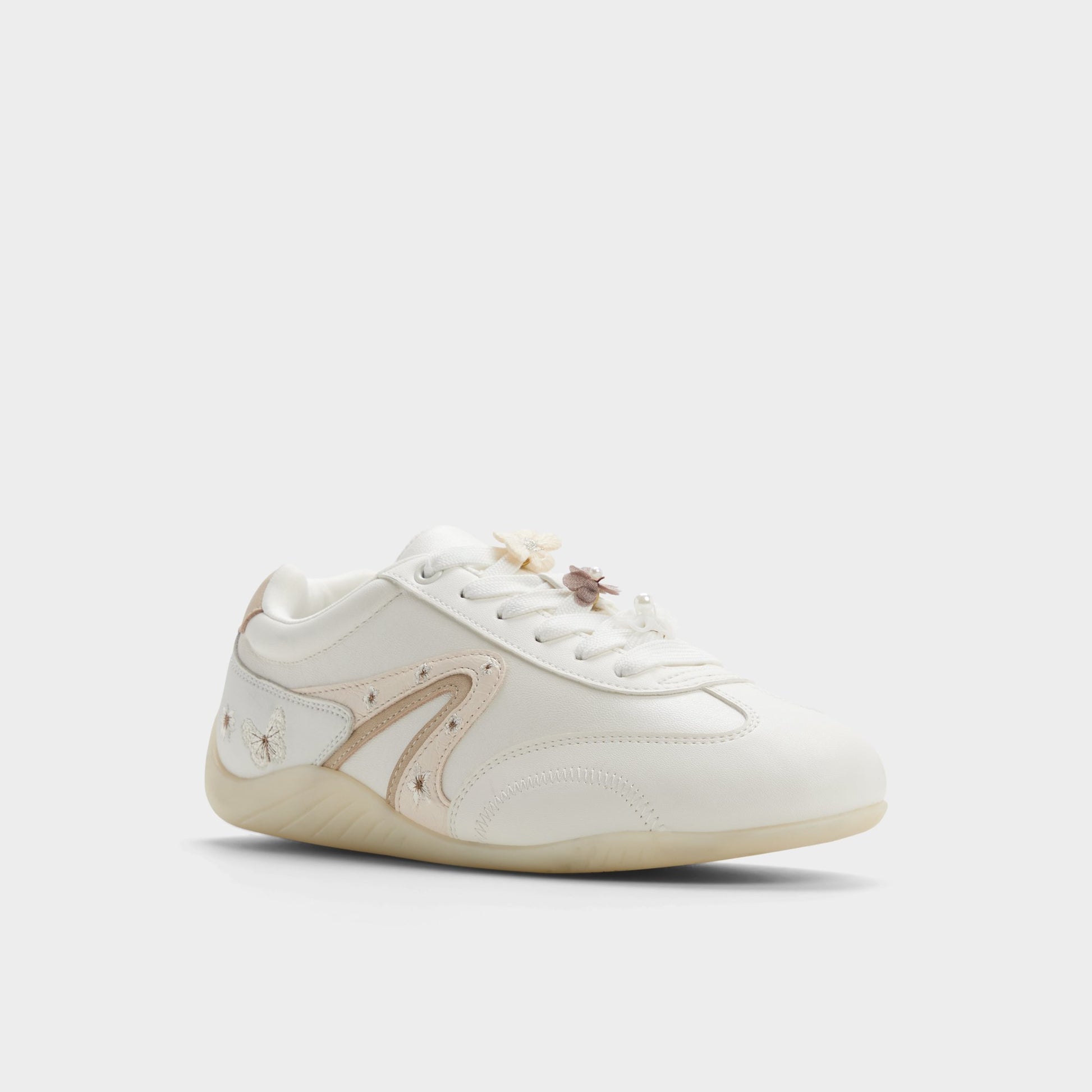 Angle de trois quarts de la face avant de Combo Beige Maxie Sneaker